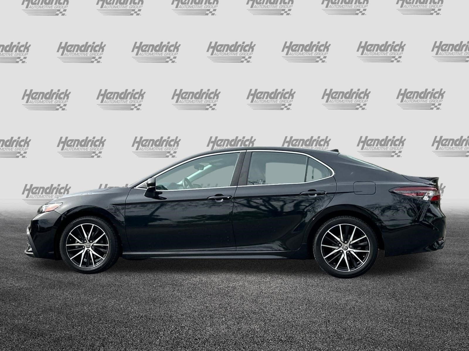 2021 Toyota Camry SE photo 6