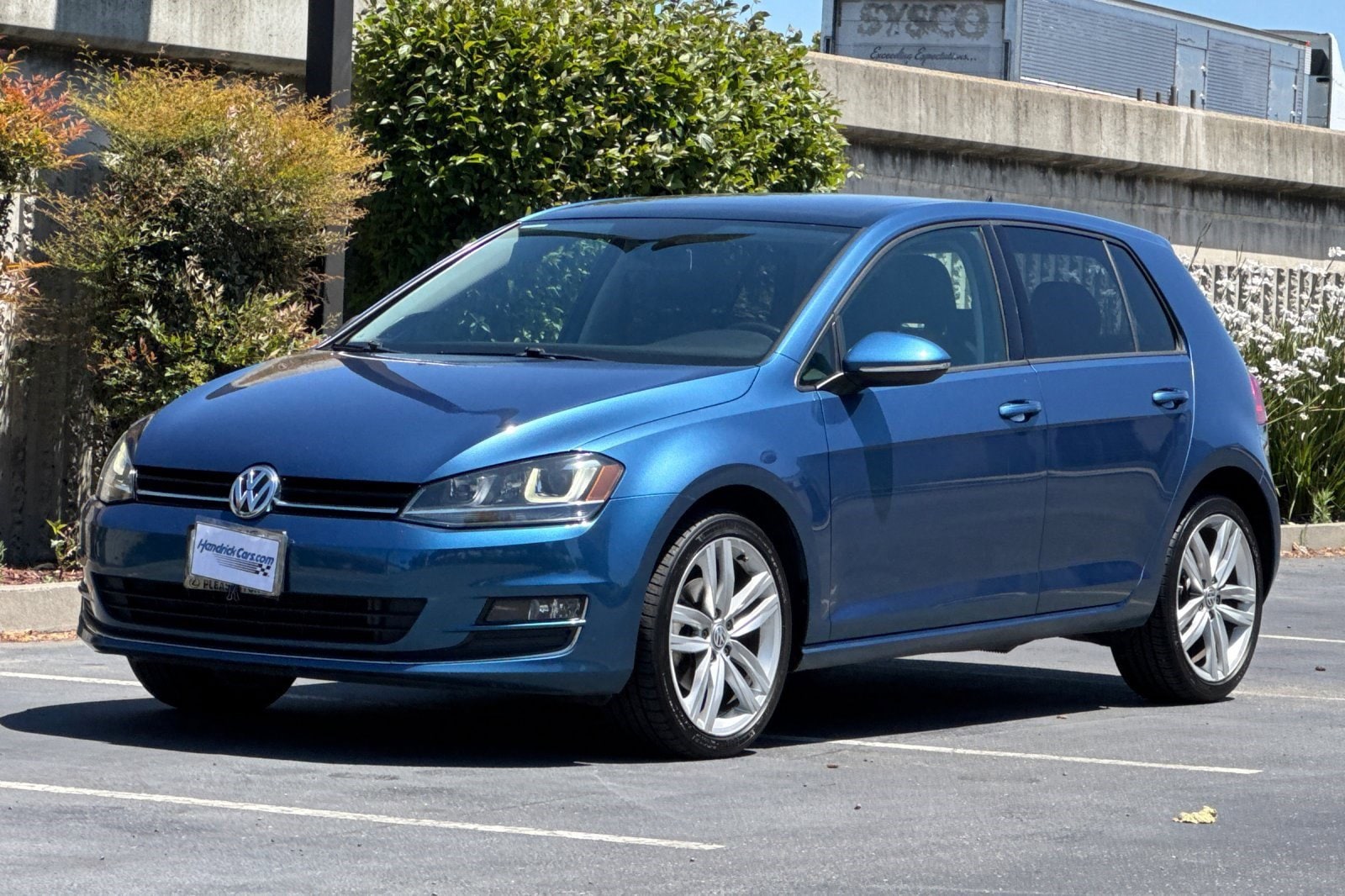 2015 Volkswagen Golf TSI S photo 3