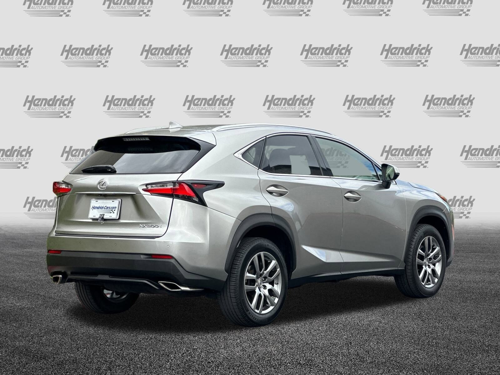 2016 Lexus NX 200t Luxury photo 3