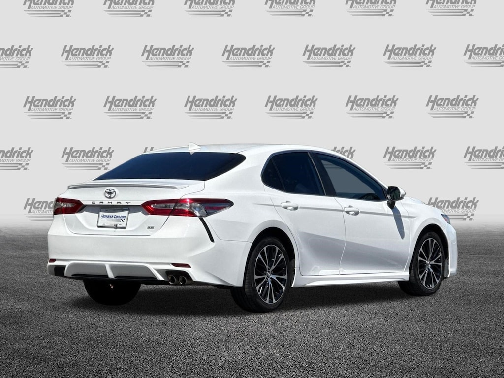 Used 2019 Toyota Camry SE Sedan