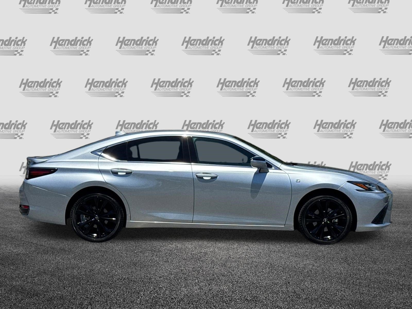LEXUS ES 300h 300h F SPORT Handling