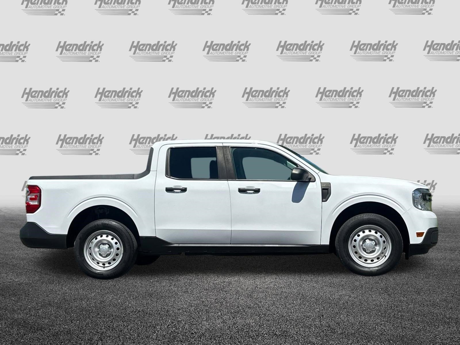 2022 Ford Maverick XL photo 2