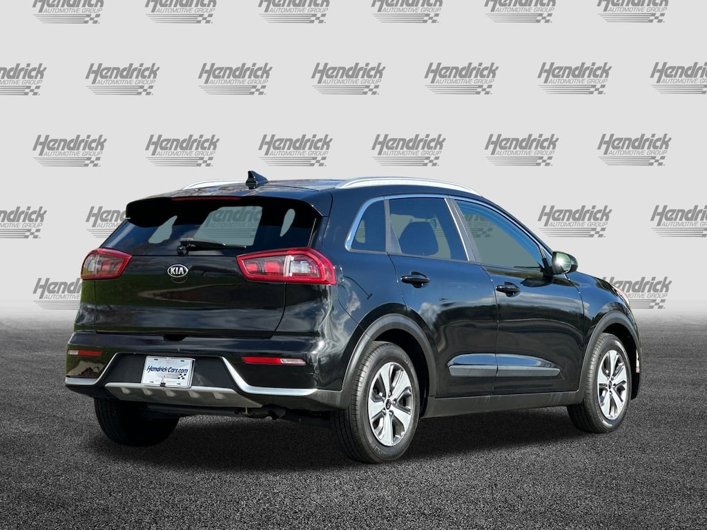 Used 2017 Kia Niro LX SUV