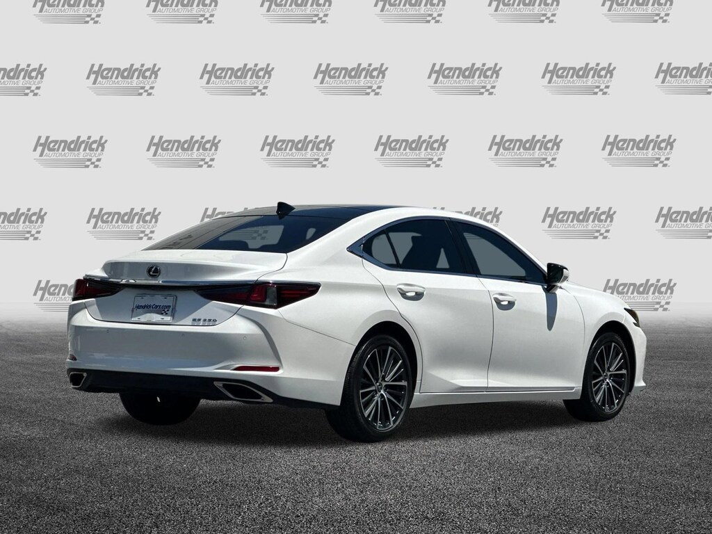 Used 2025 Lexus ES 350 Sedan