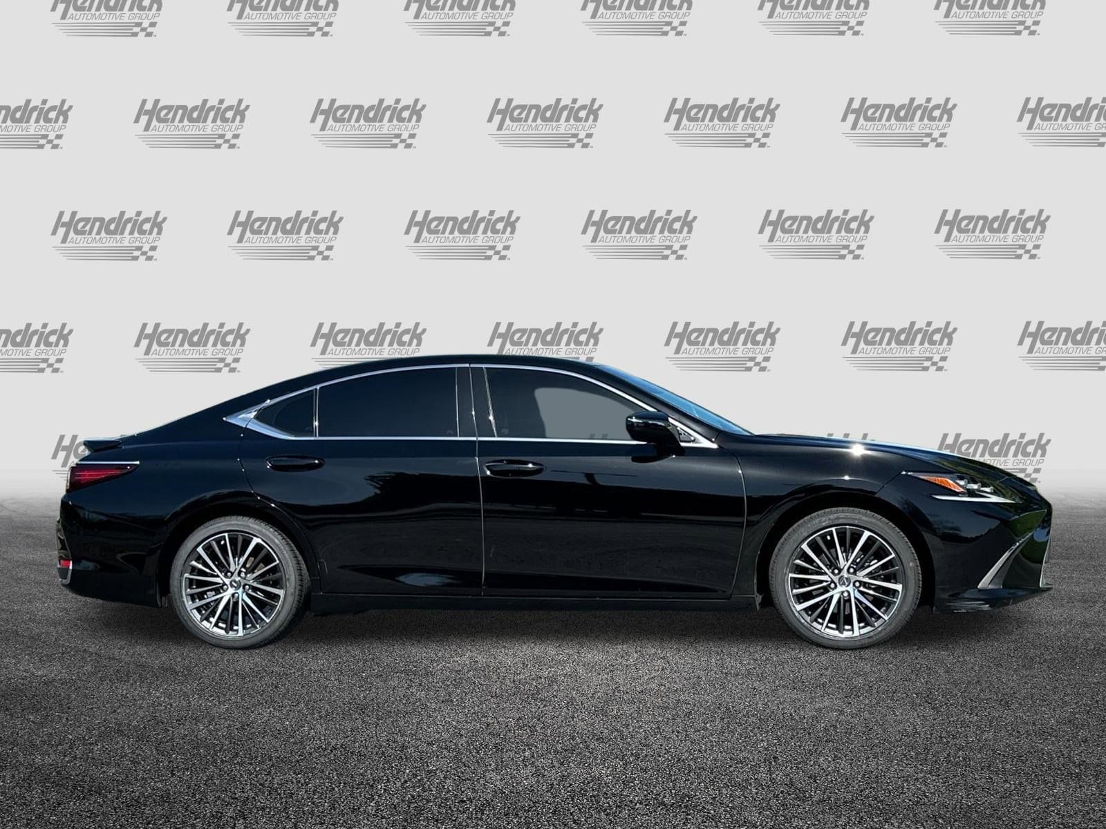 2024 LEXUS ES 300h 300h photo 2