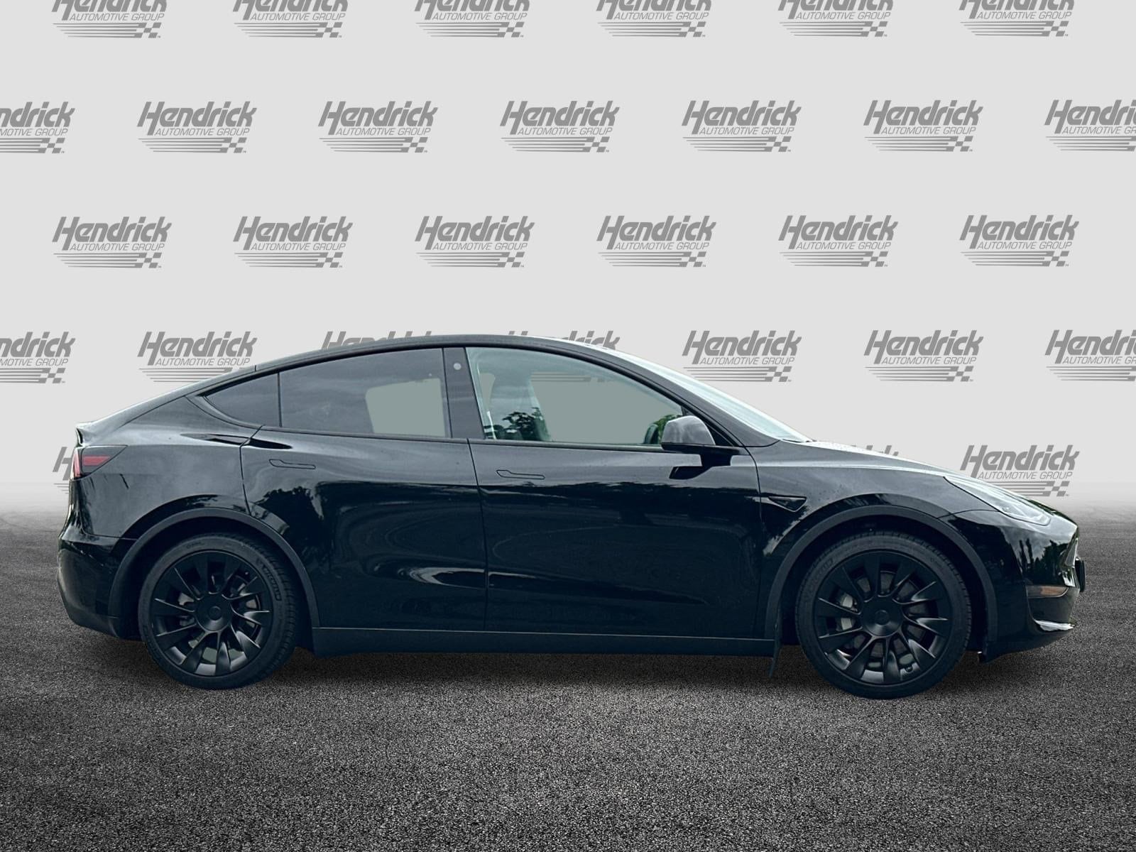 2022 Tesla Model Y Long Range photo 2
