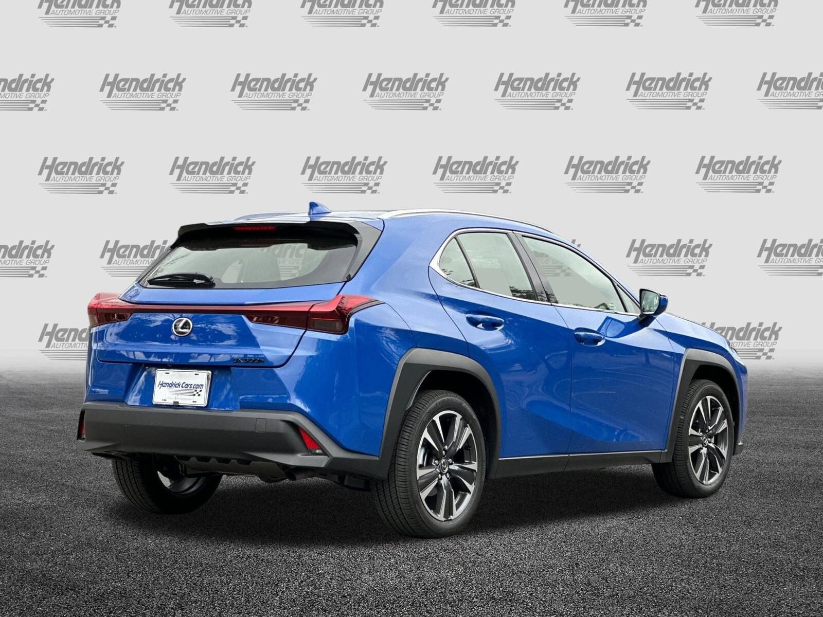 2025 Lexus UX photo 4