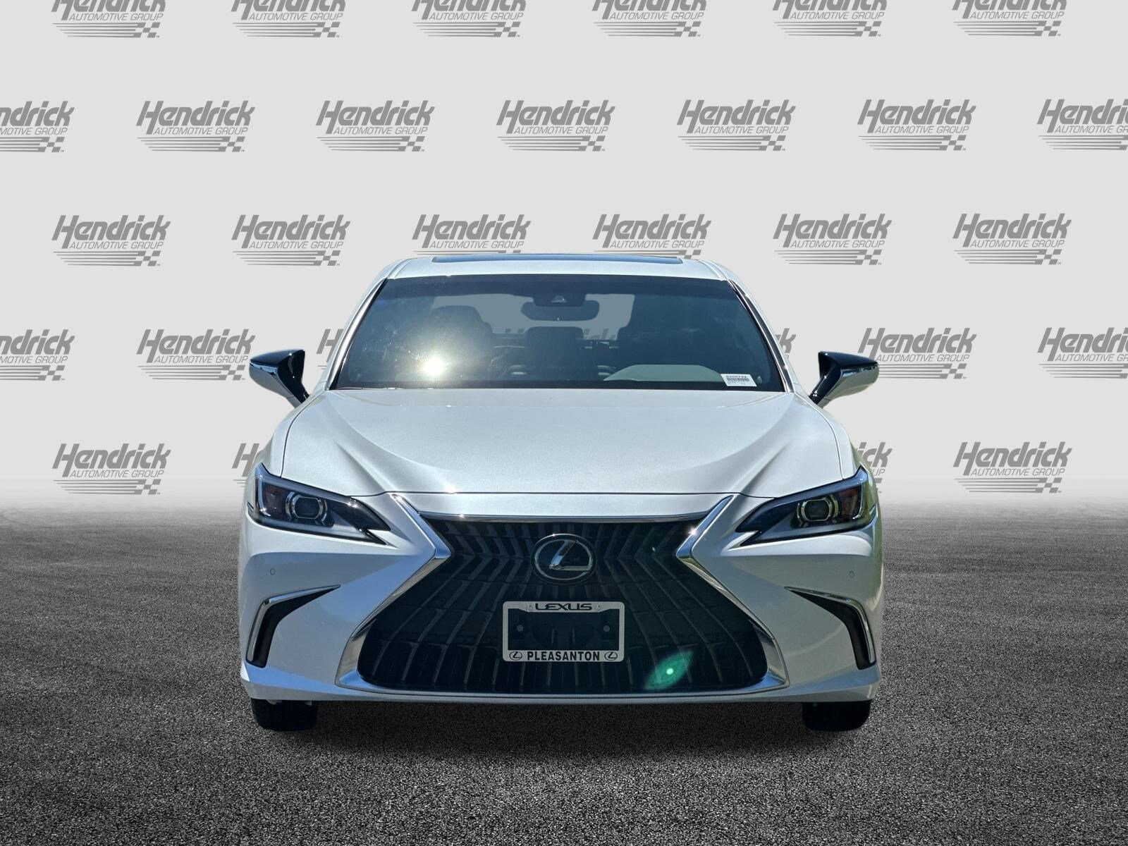 2025 Lexus ES 350 photo 3