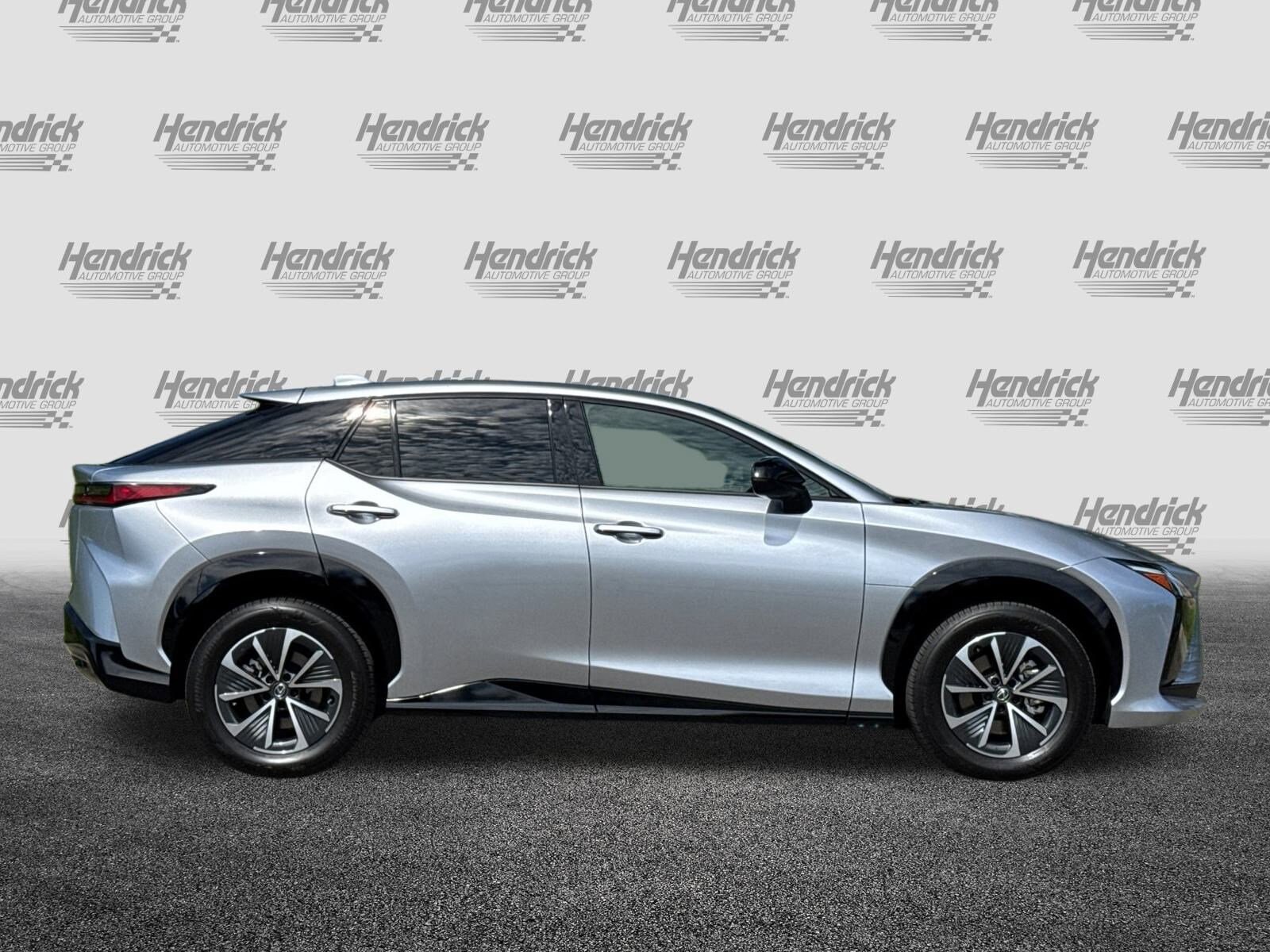 2025 Lexus RZ 450e photo 3
