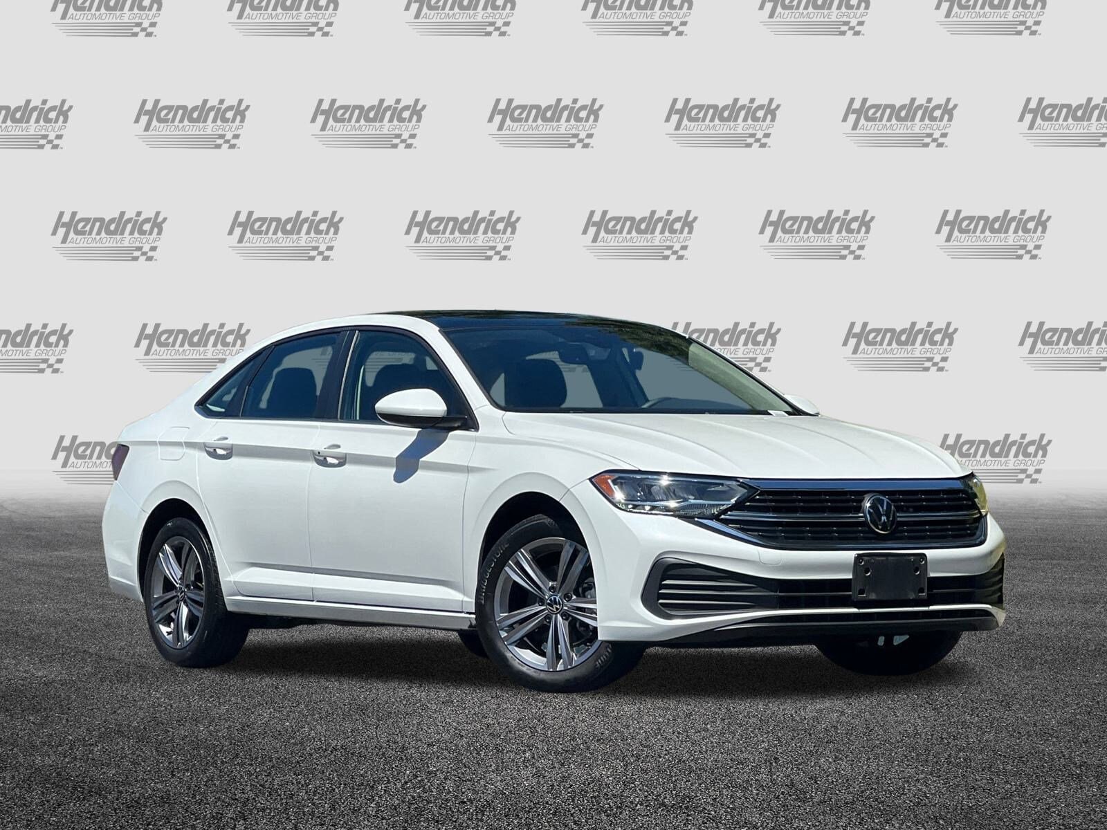 2023 Volkswagen Jetta SE photo 2