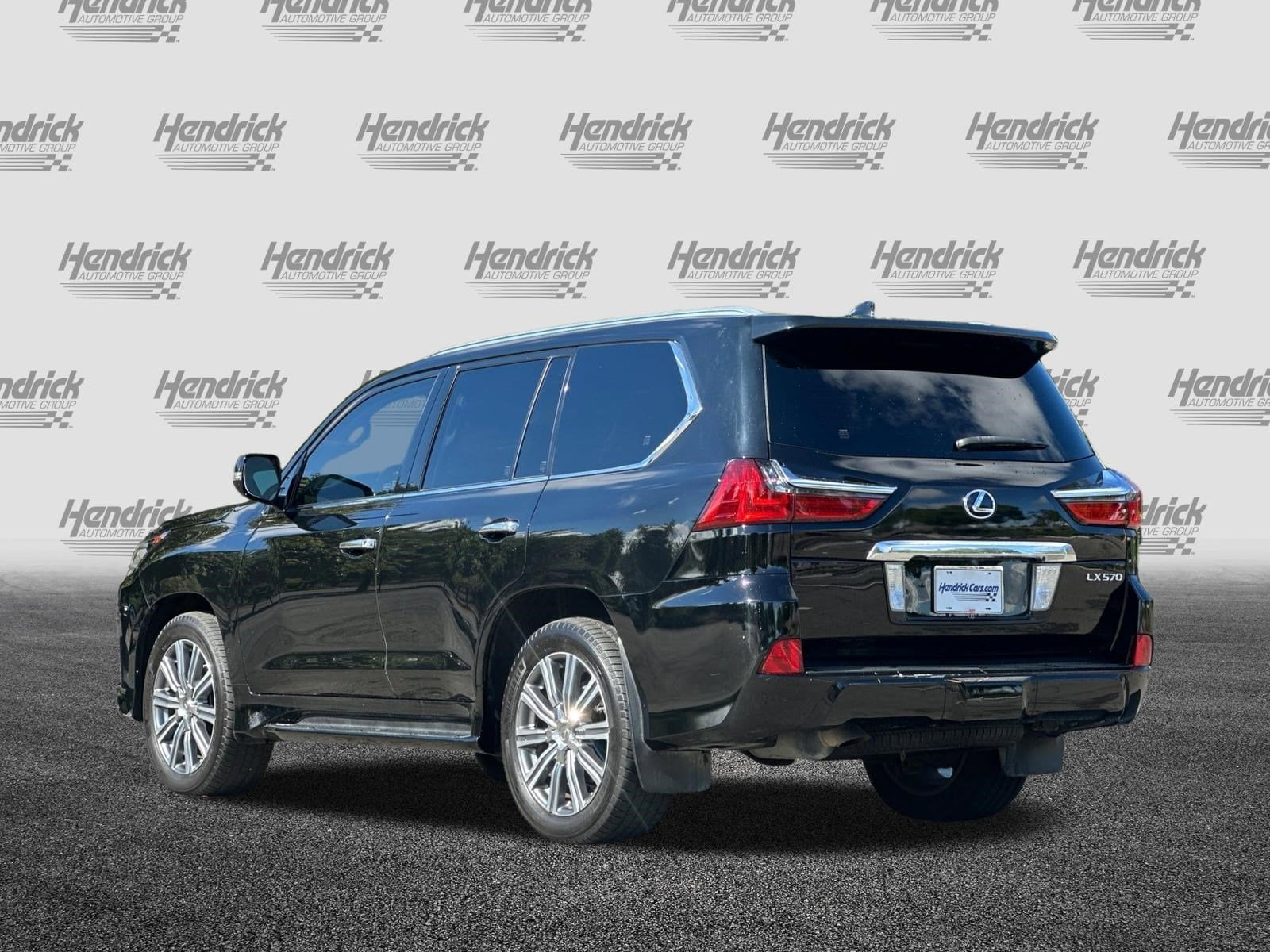 2017 LEXUS LX 570 photo 5