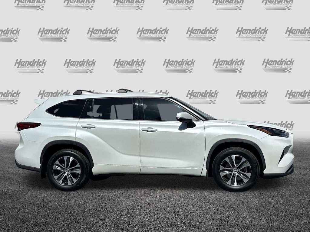 Used 2022 Toyota Highlander XLE SUV