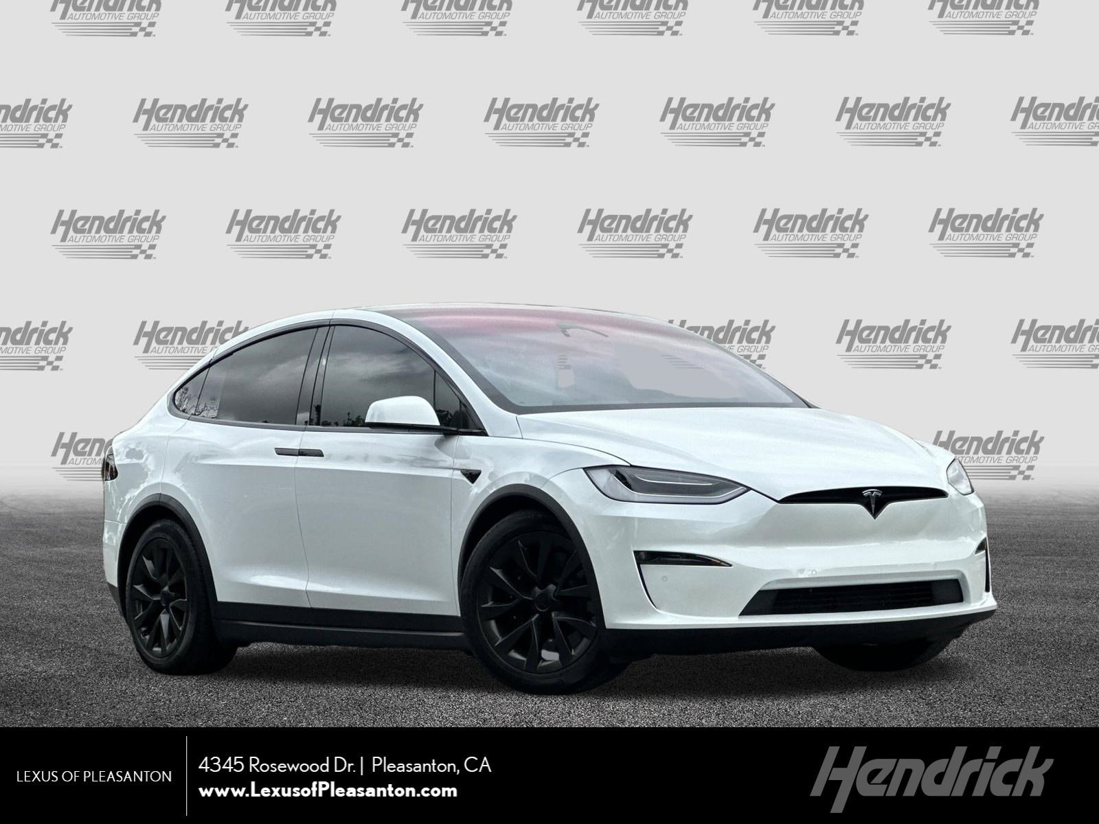 2023 Tesla Model X Long Range's photo