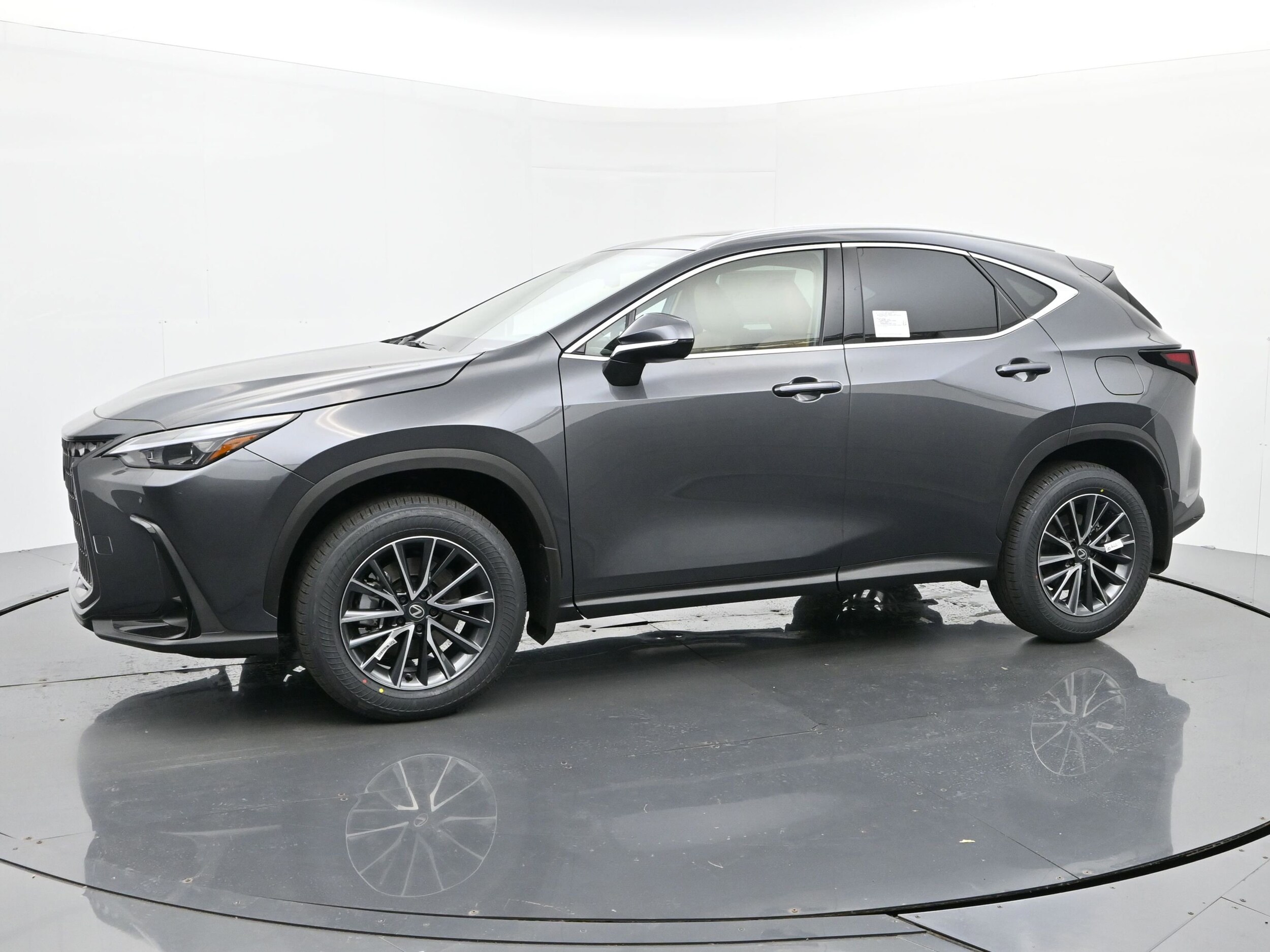 2026 Lexus NX 350 Premium AWD photo 2