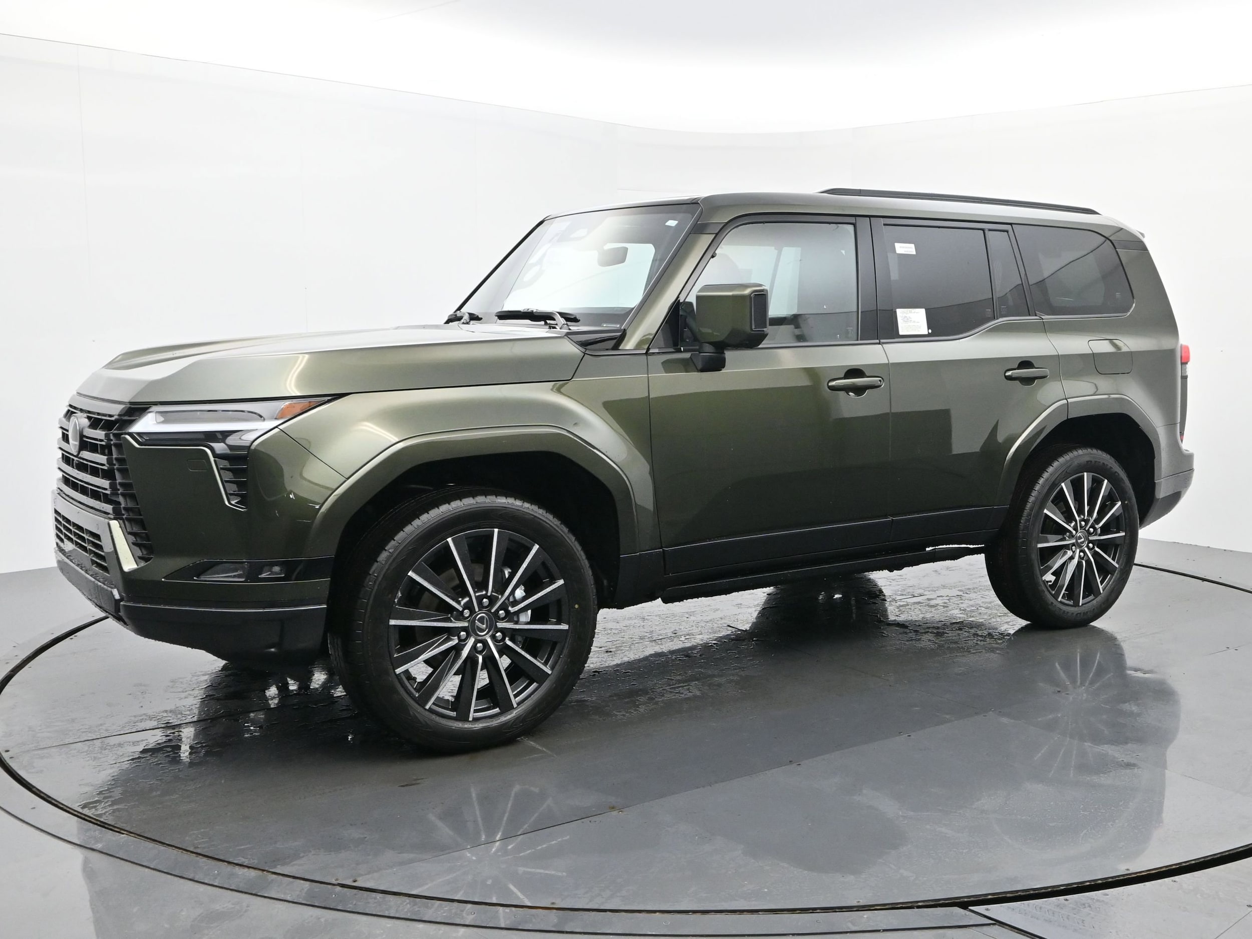 2025 Lexus GX Luxury's photo