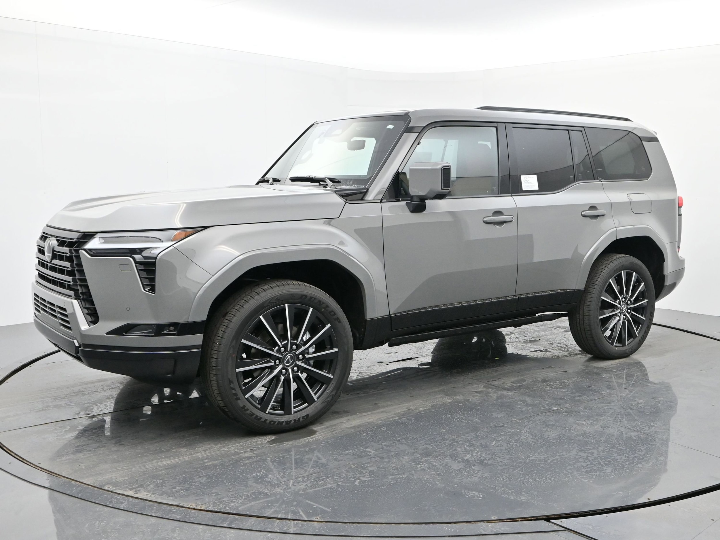 2025 Lexus GX Luxury's photo