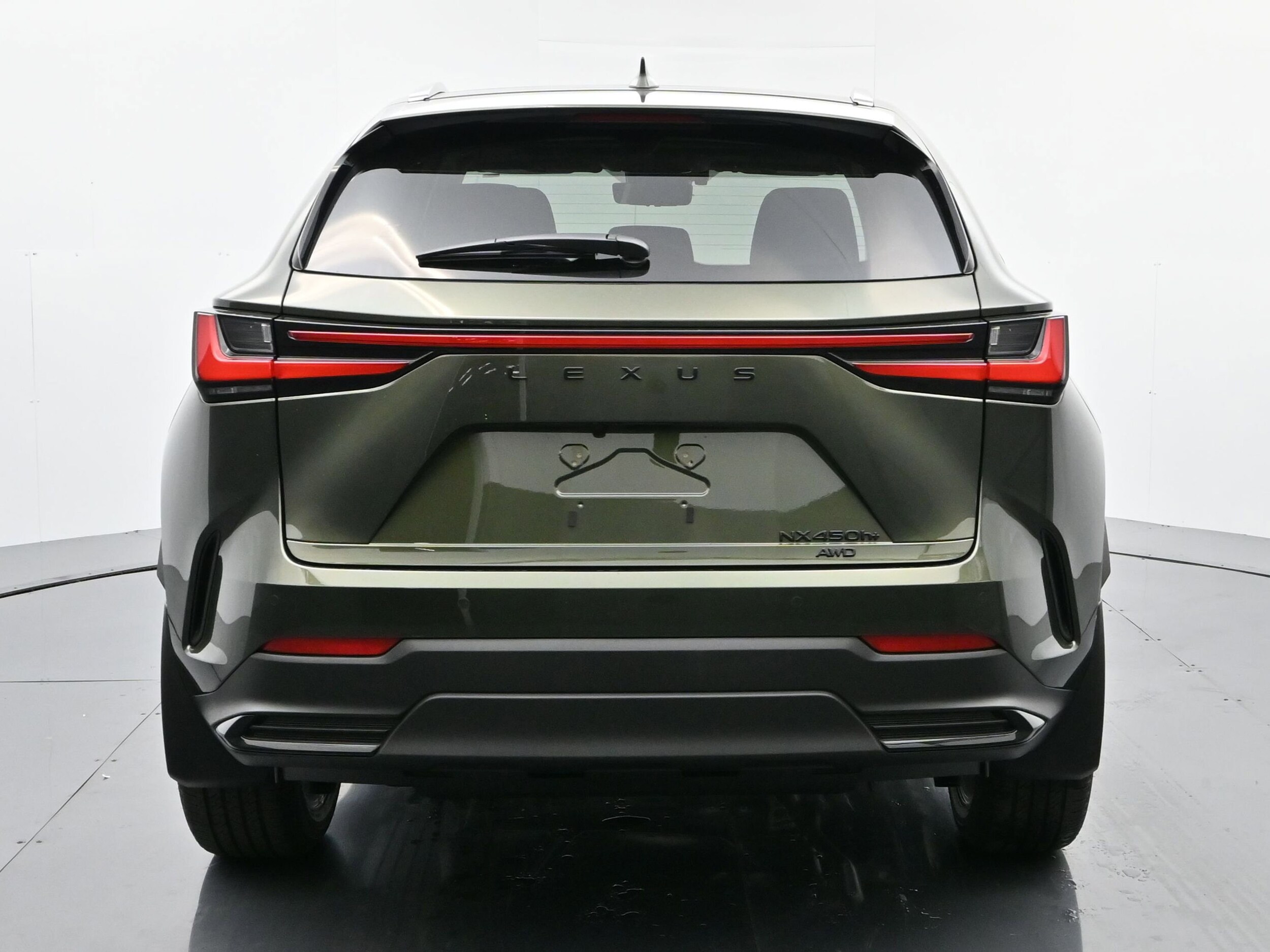 2025 Lexus NX 450h+ Luxury photo 4