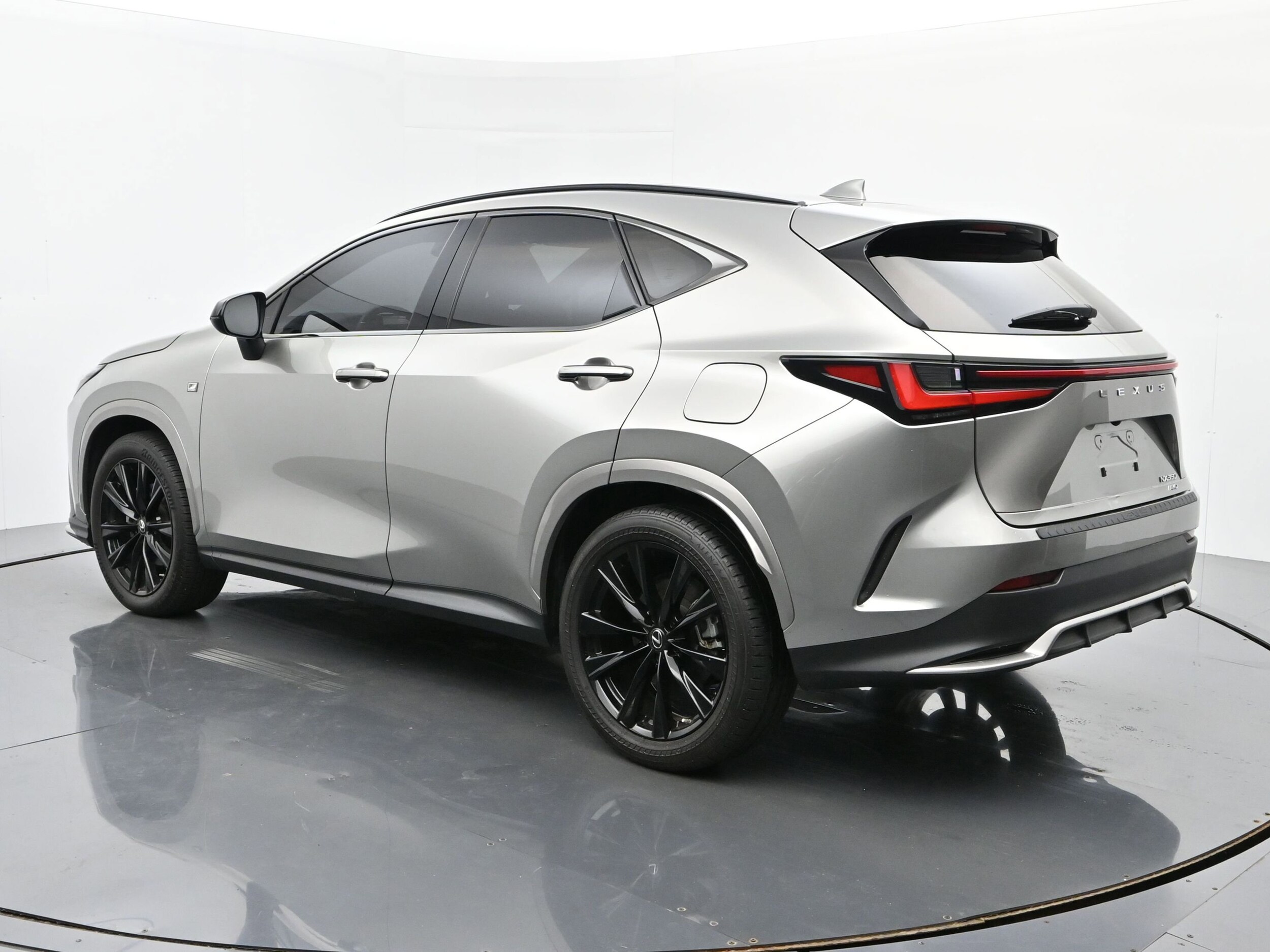 2022 Lexus NX 350 F SPORT Handling photo 3