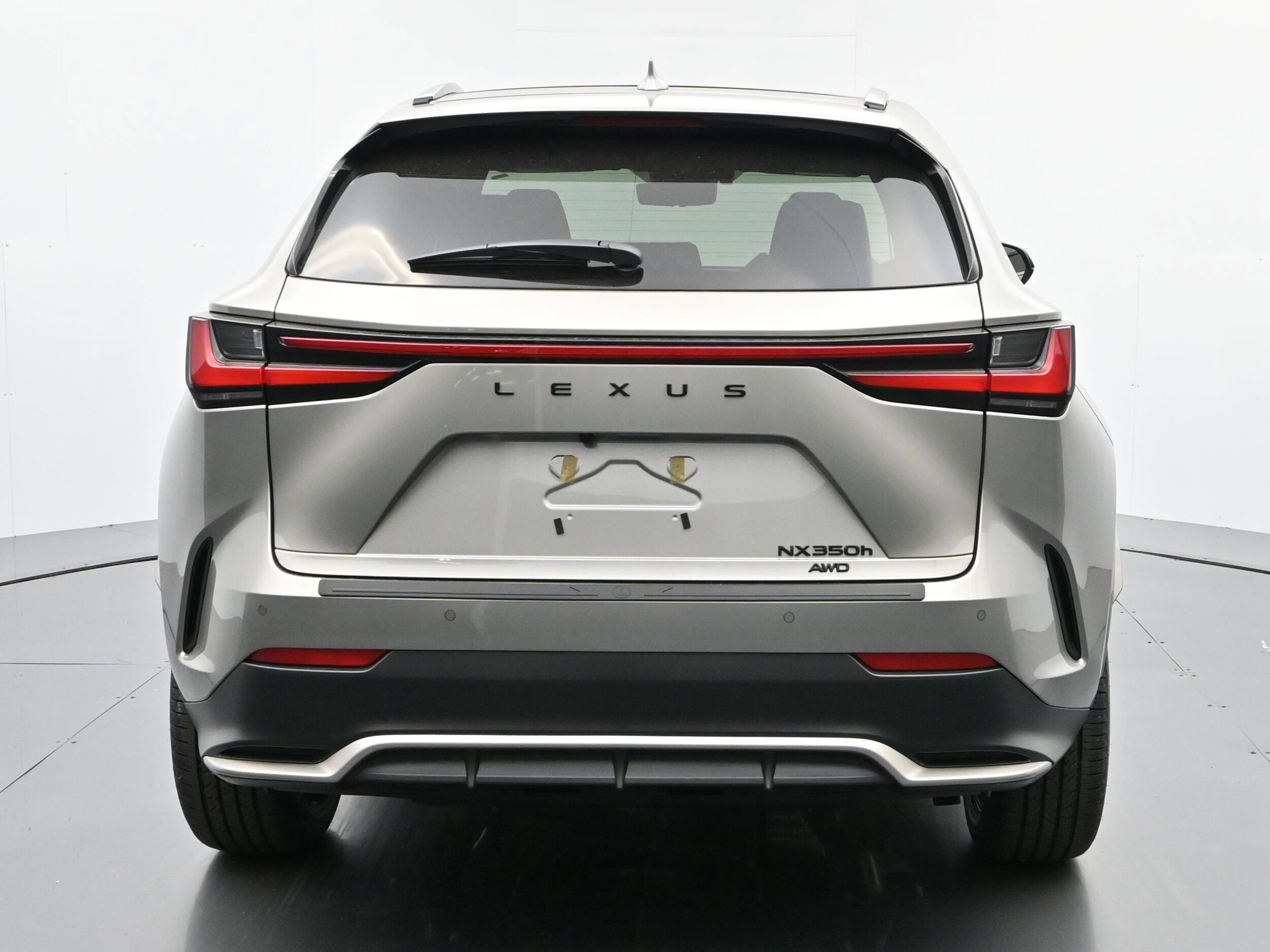 2026 Lexus NX 350h F SPORT Handling photo 4