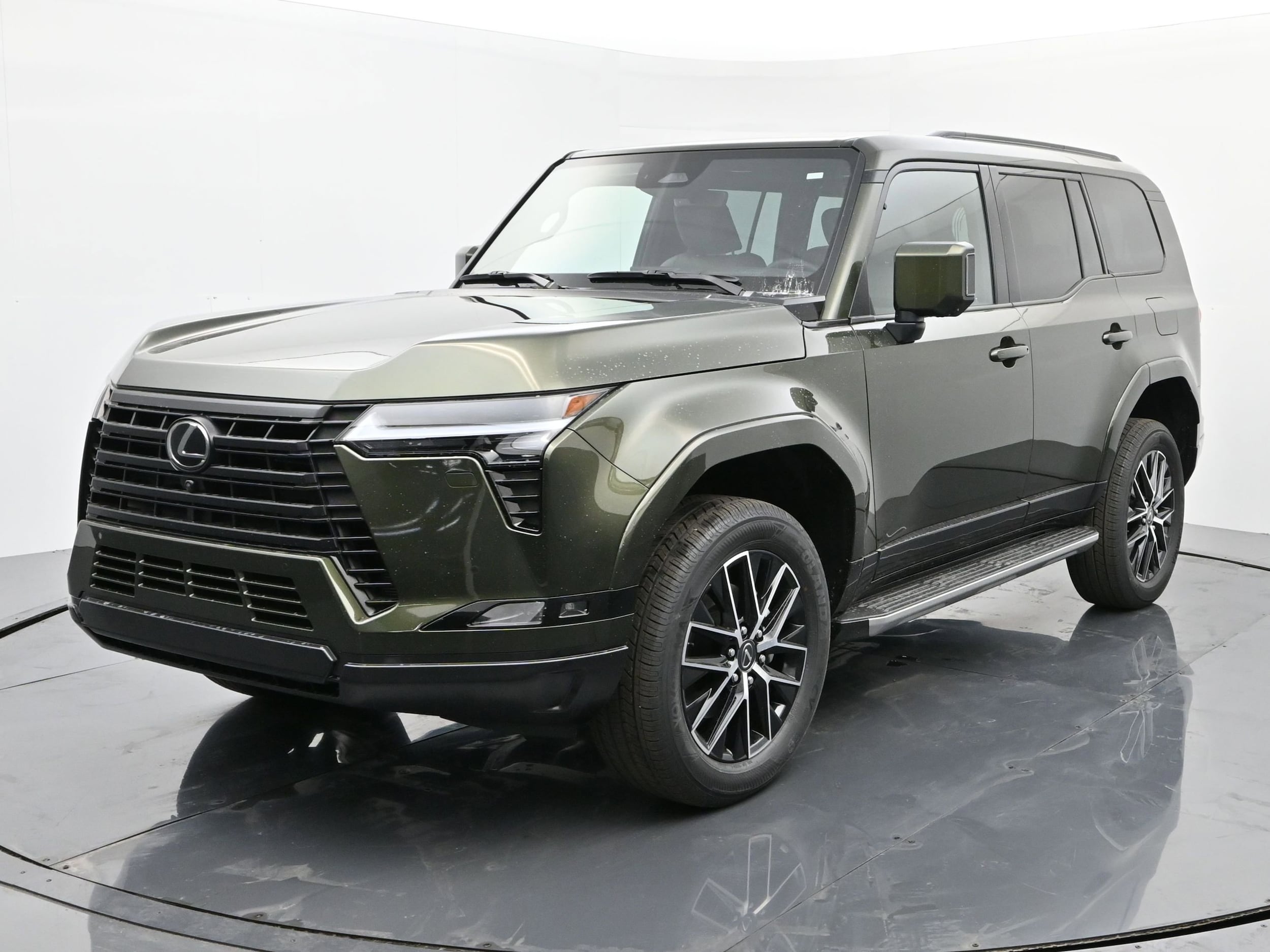 2024 Lexus GX Premium's photo