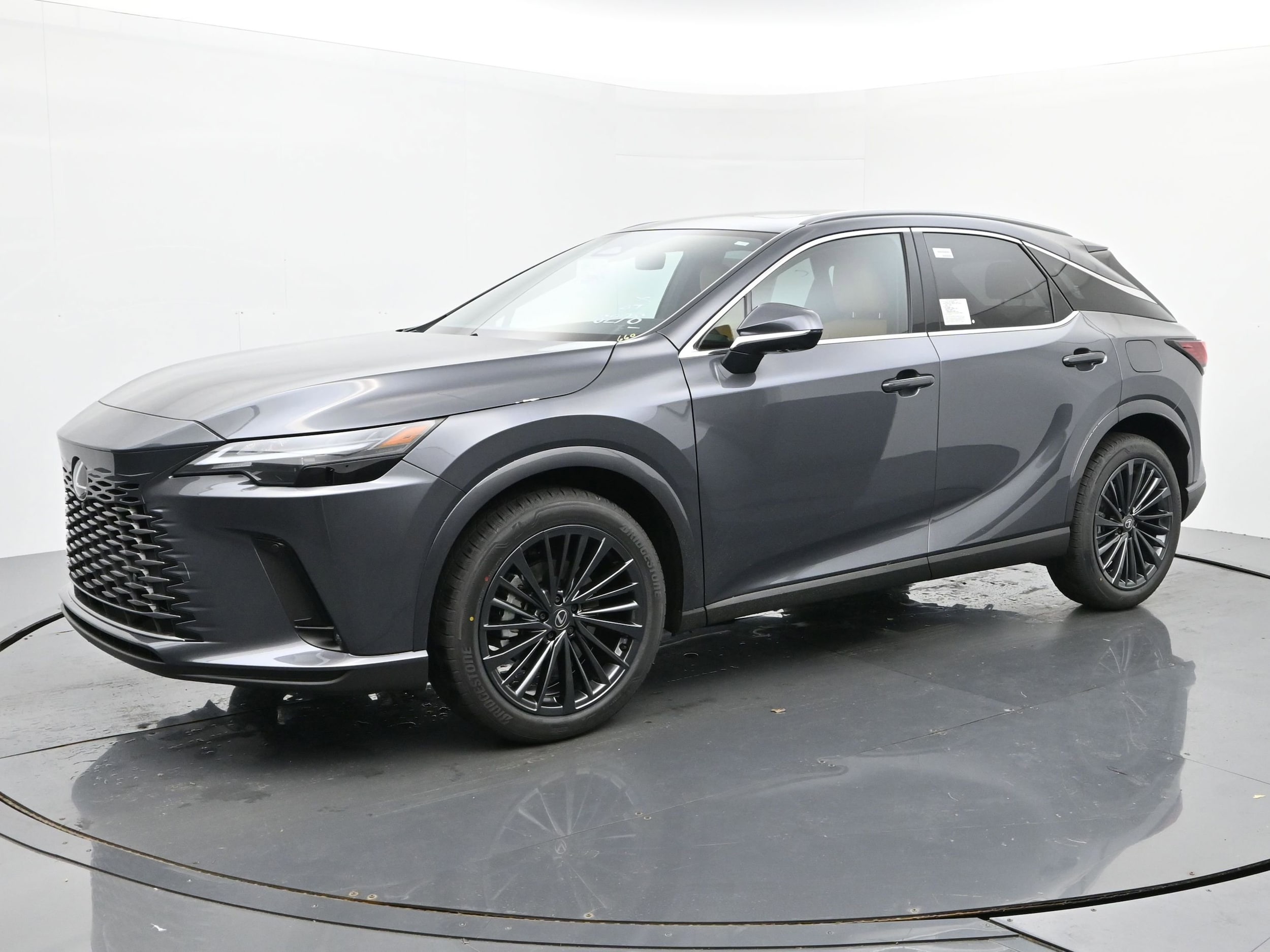2026 Lexus RX PHEV 450h+'s photo