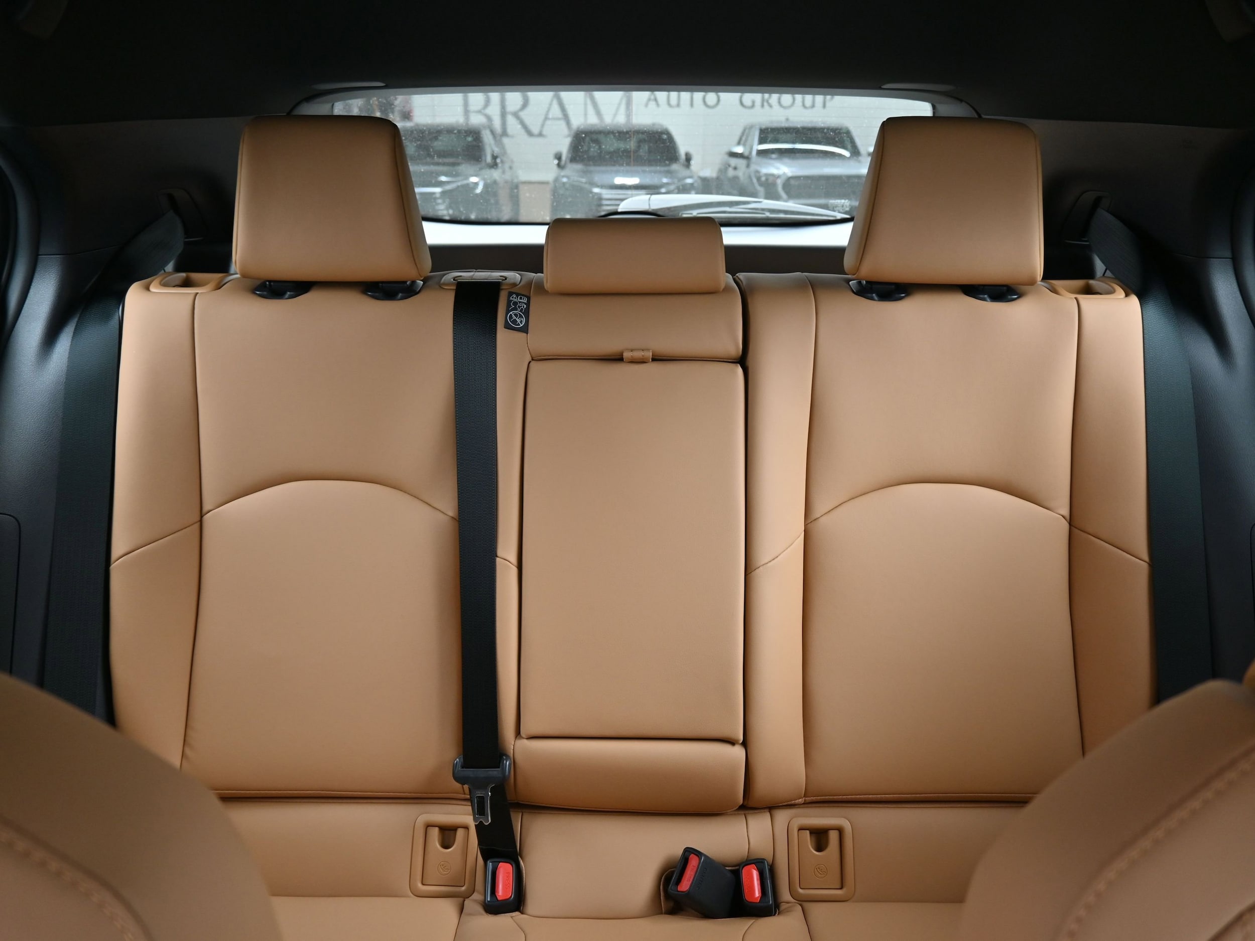 2025 Lexus UX 300h Premium - Photo 14