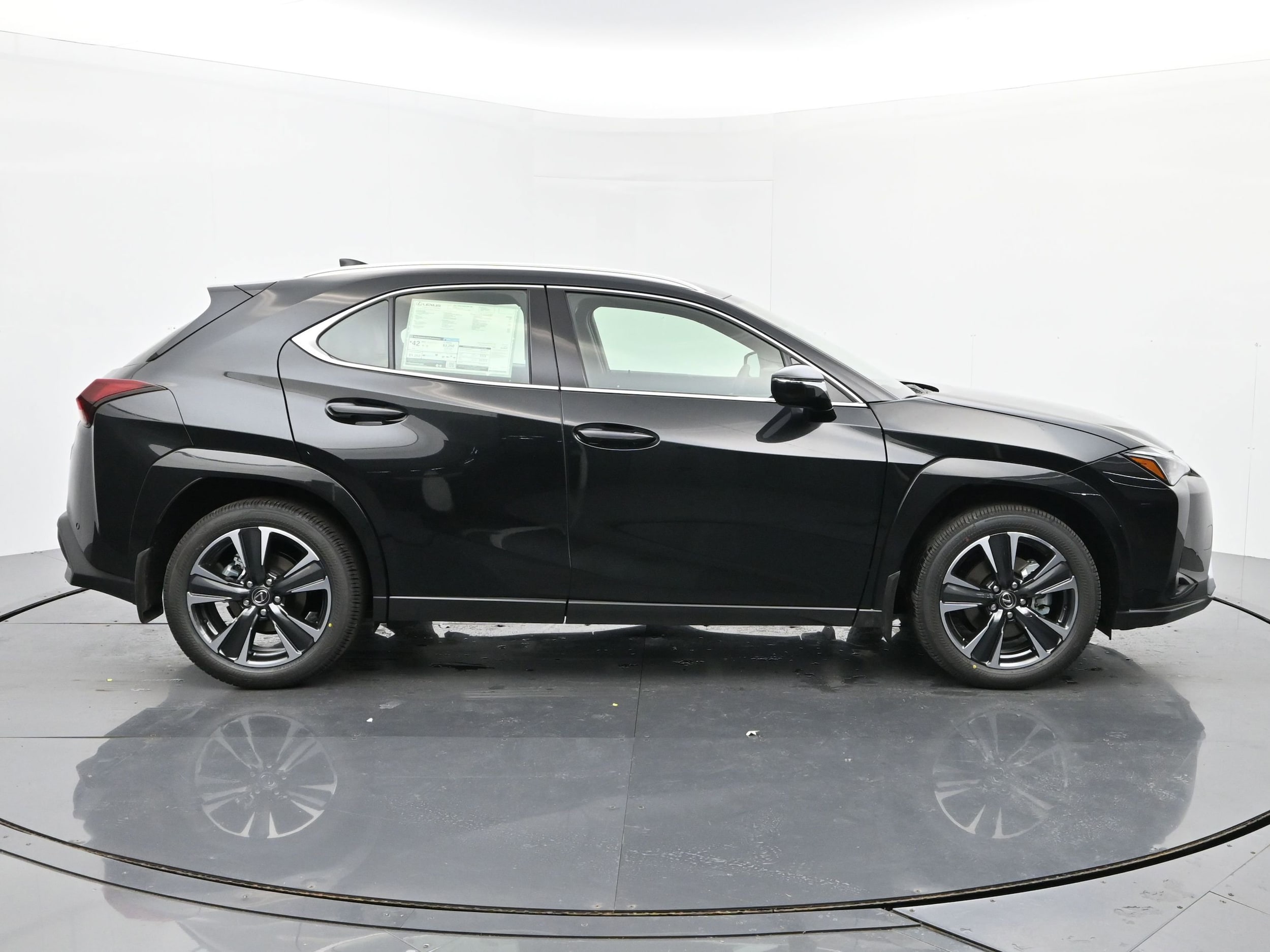 2025 Lexus UX 300h Premium - Photo 6