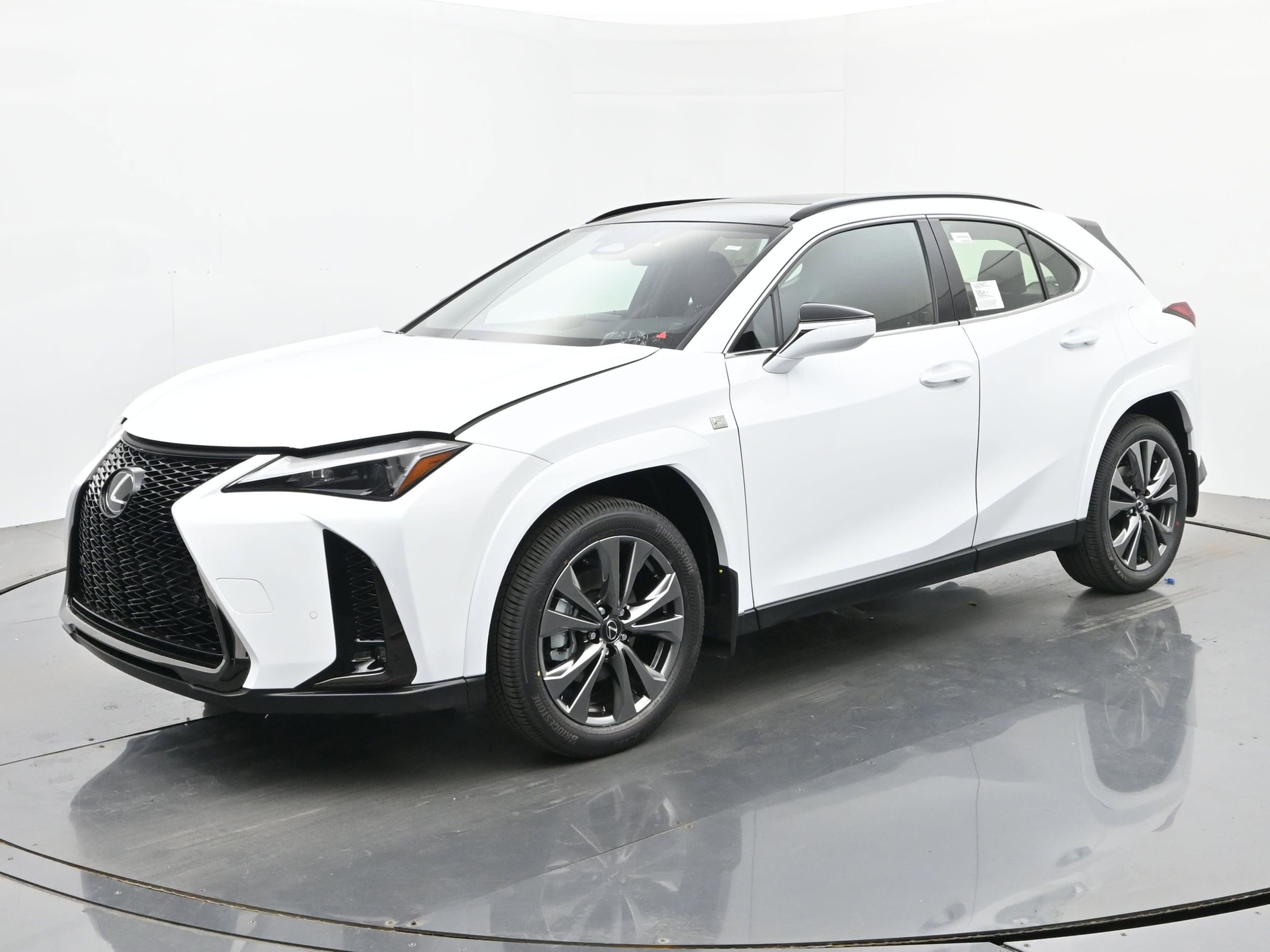 2026 Lexus UX 300h 300h F Sport Design AWD's photo
