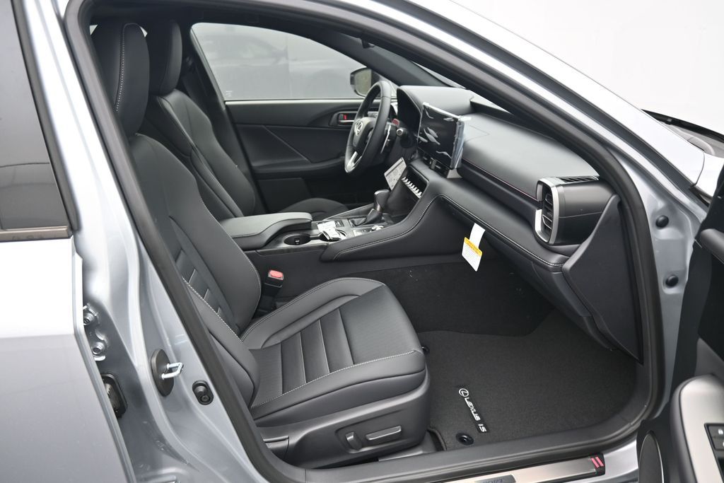 2026 Lexus IS 350 F SPORT - Photo 13