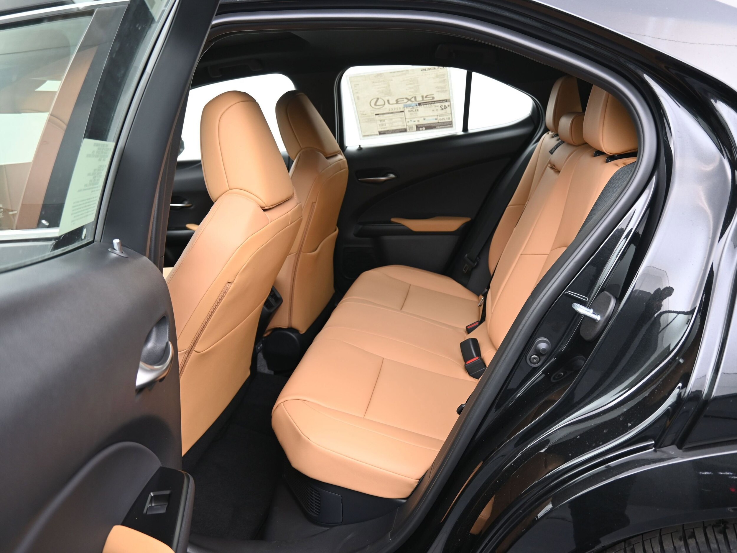 2025 Lexus UX 300h Premium - Photo 10