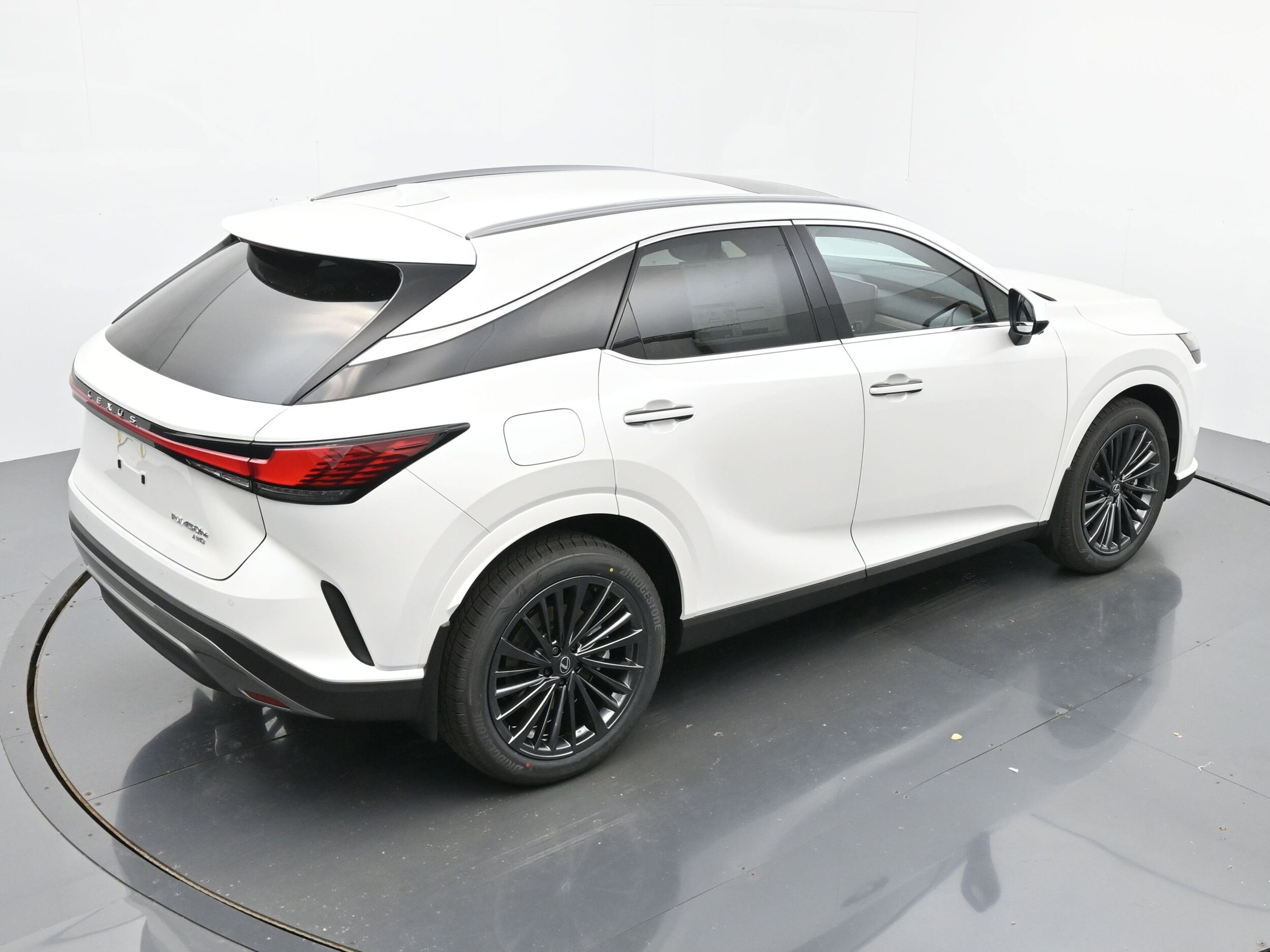 2026 Lexus RX 450h+ Premium - Photo 27