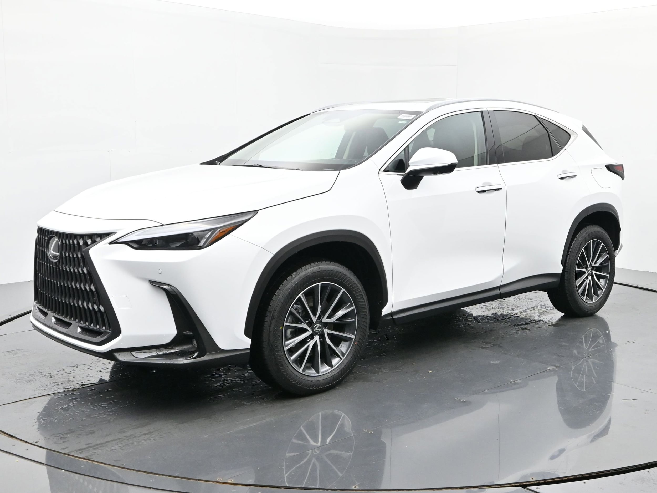 2026 Lexus NX Hybrid 350h's photo