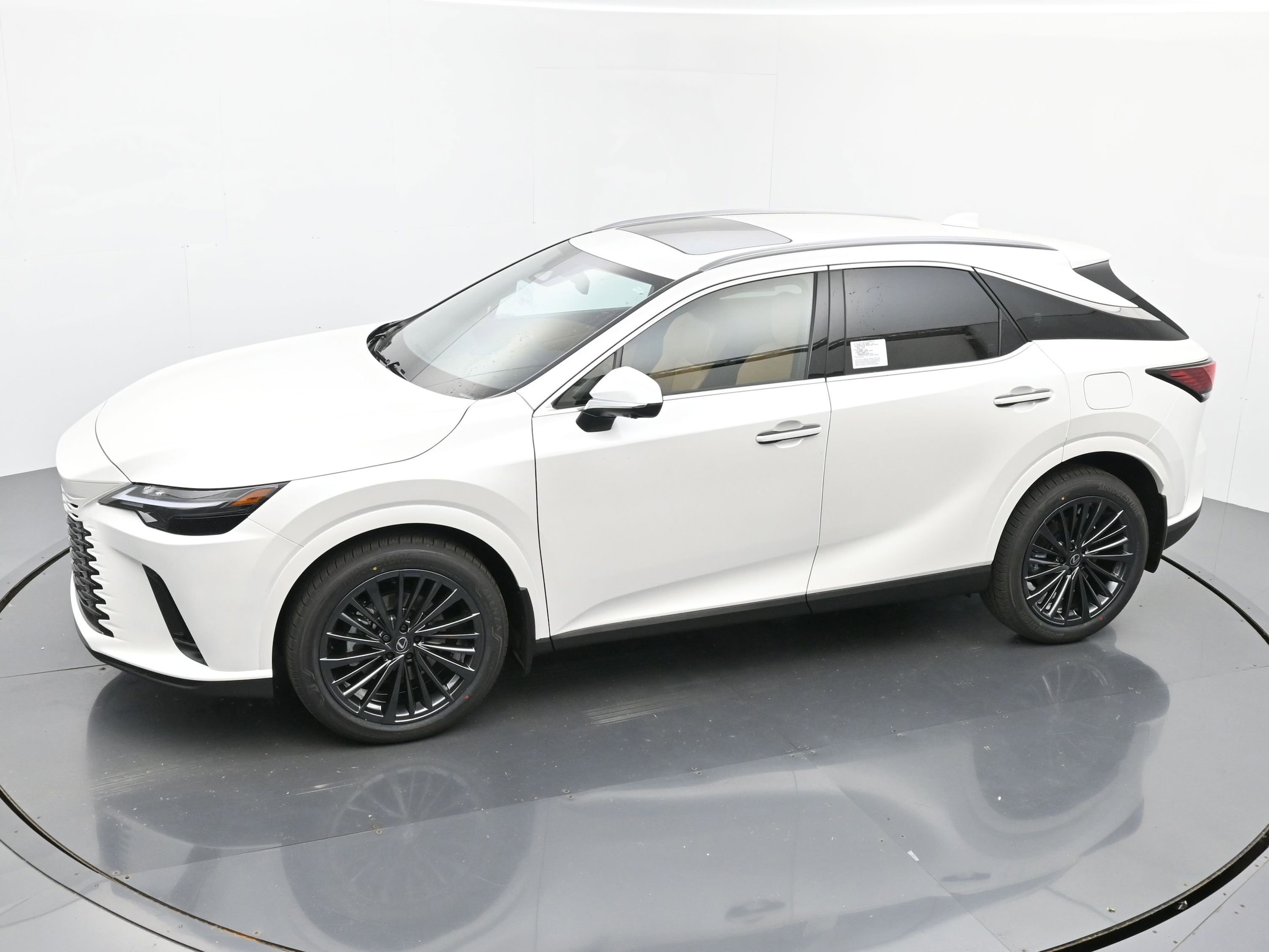 2026 Lexus RX 450h+ Premium - Photo 24