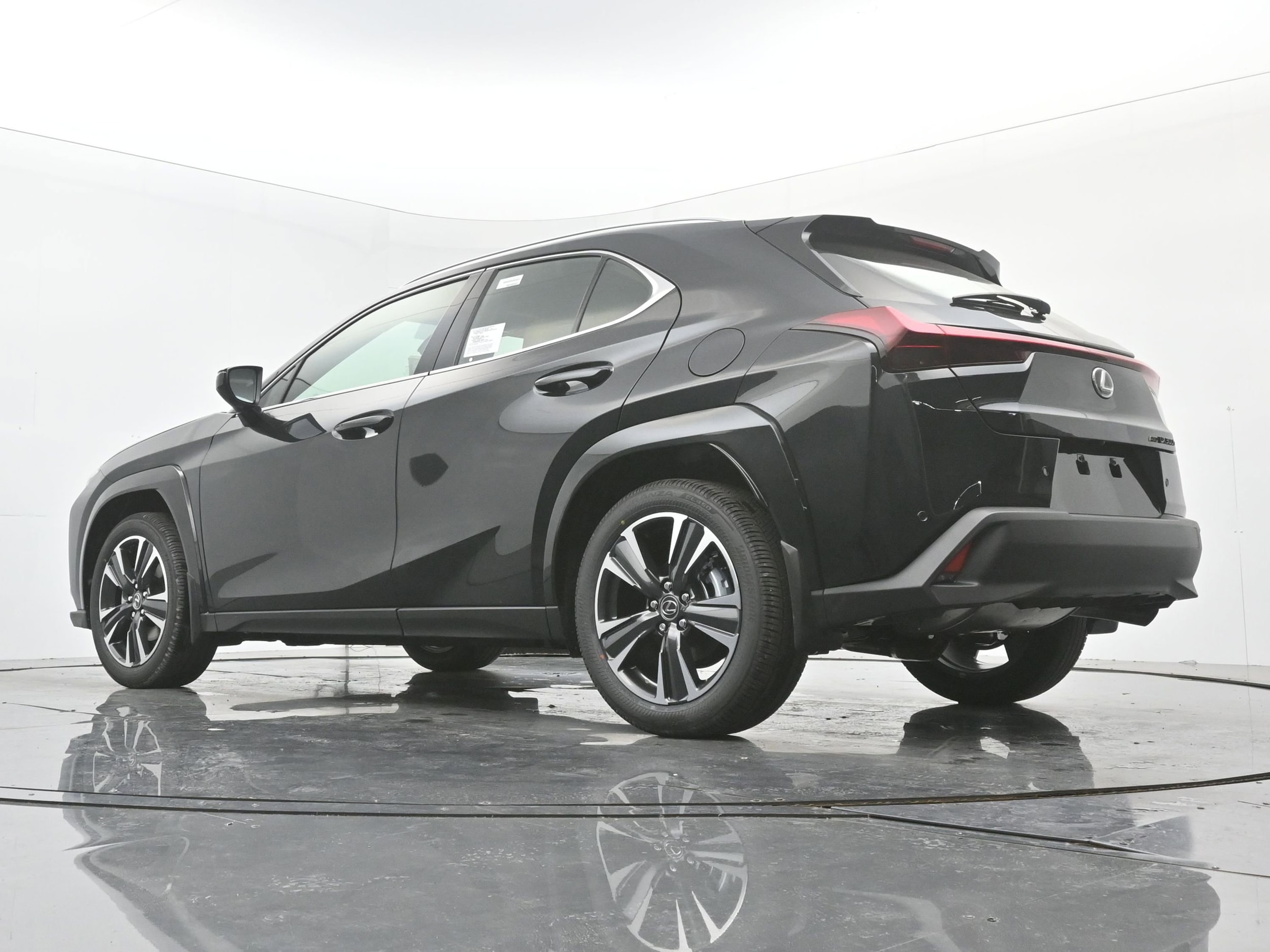 2025 Lexus UX 300h Premium - Photo 17