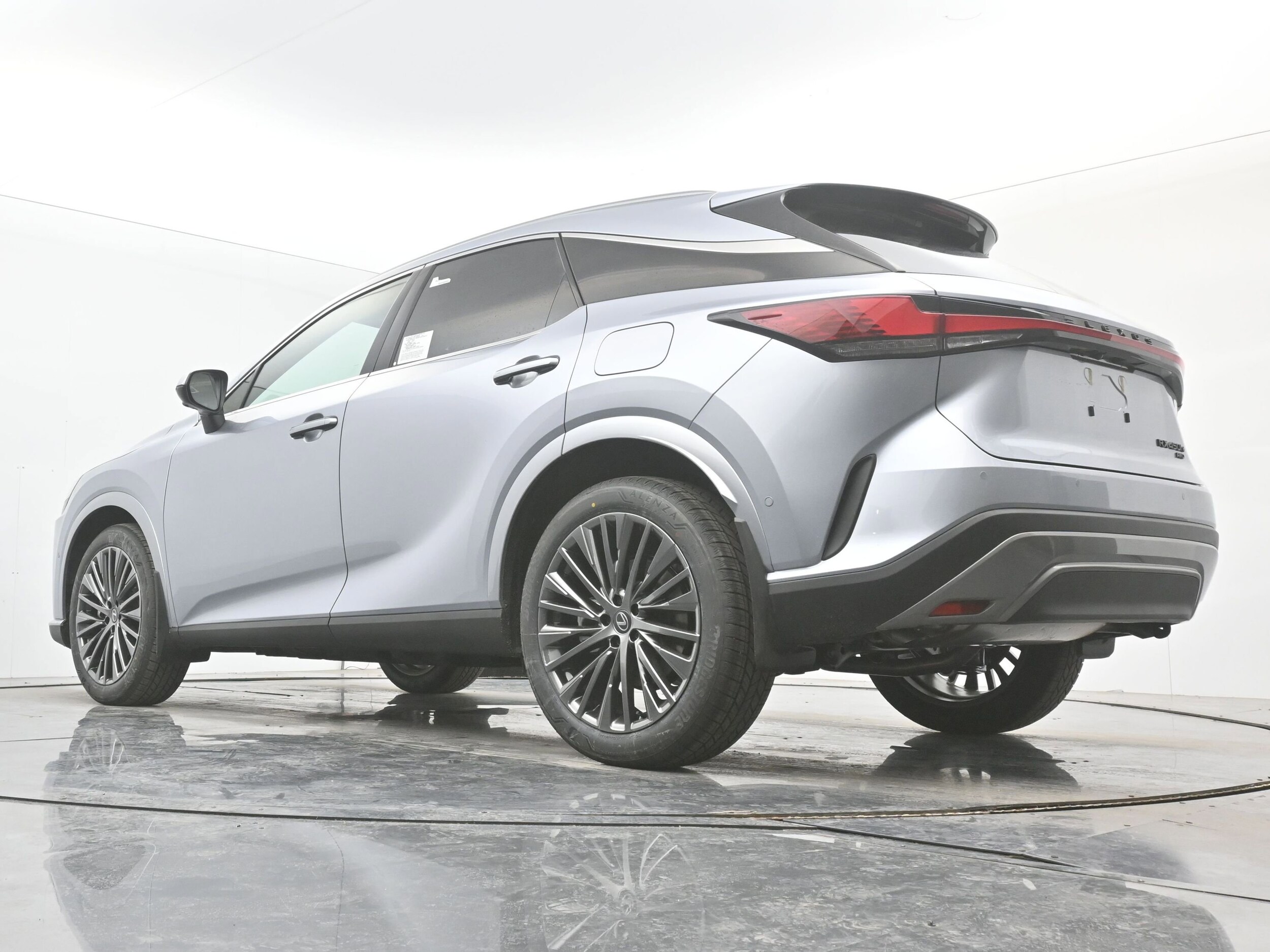 2026 Lexus RX 450h+ Luxury - Photo 17