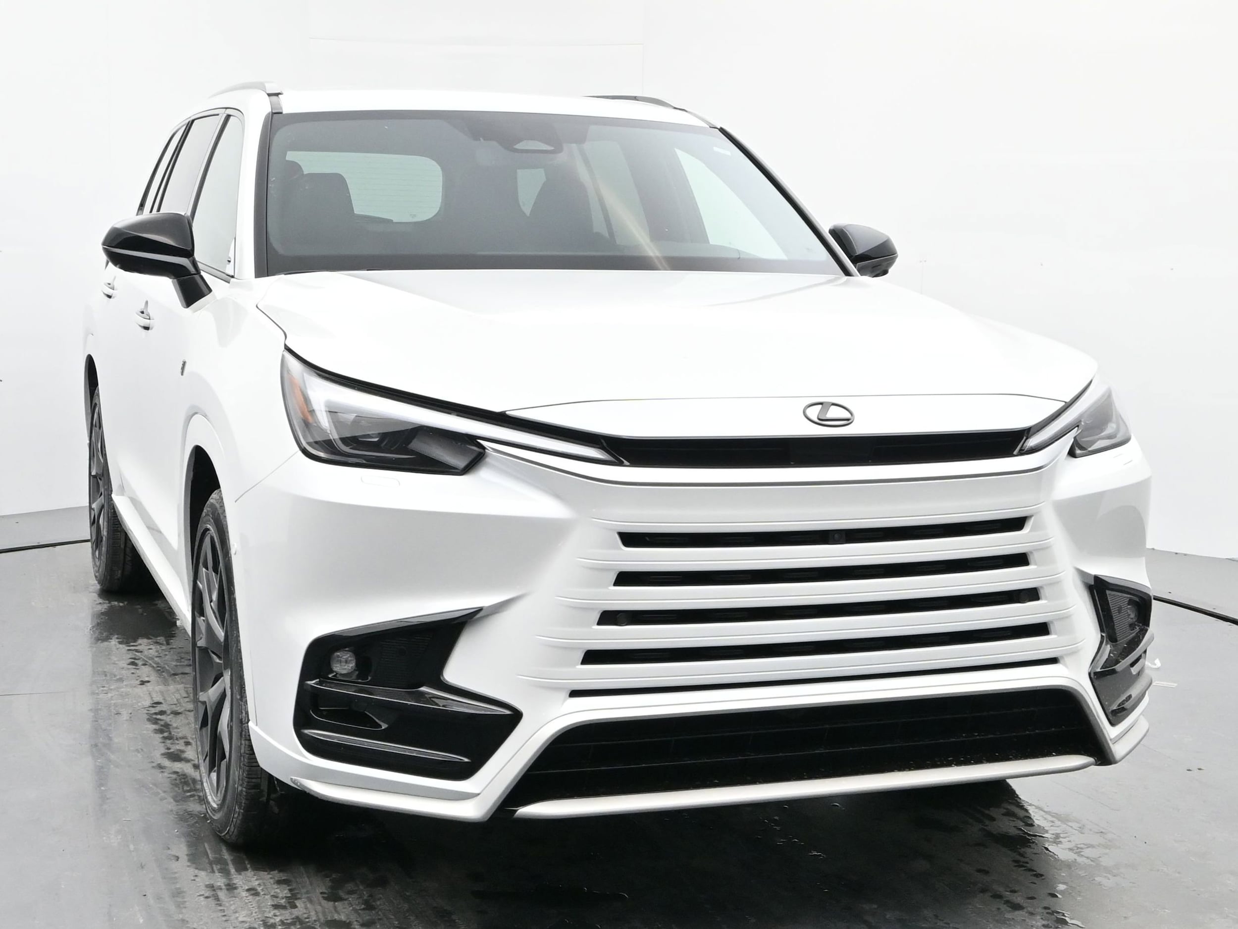 2026 Lexus TX 500h F-Sport - Photo 8