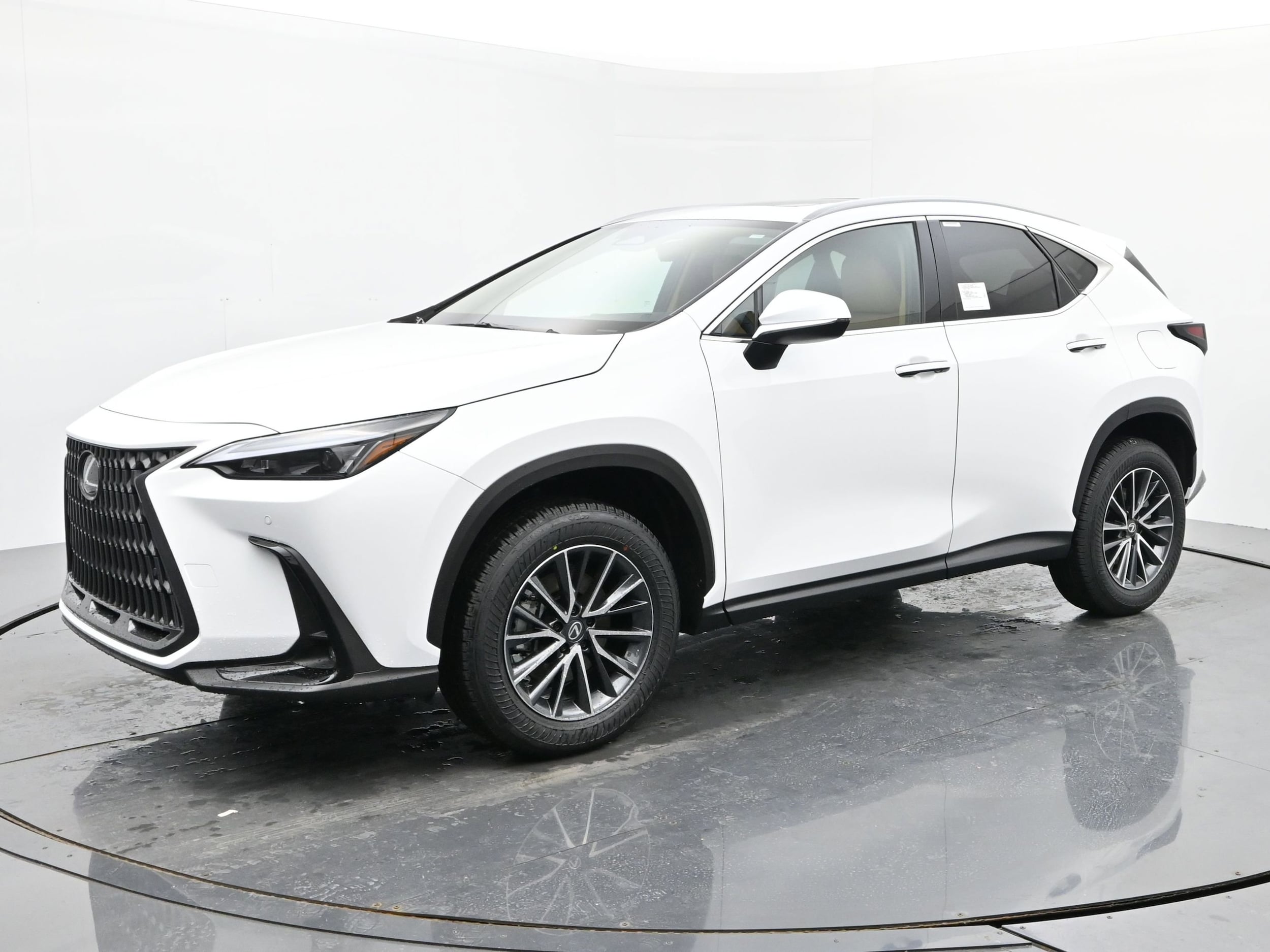 2026 Lexus NX Hybrid 350h's photo