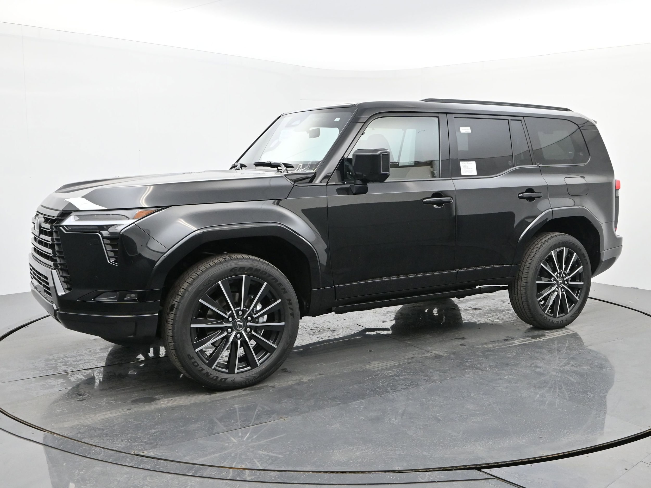 2025 Lexus GX Luxury's photo