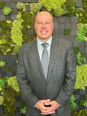 Staff member Angelo Kamvisios from 56991ec6dcad