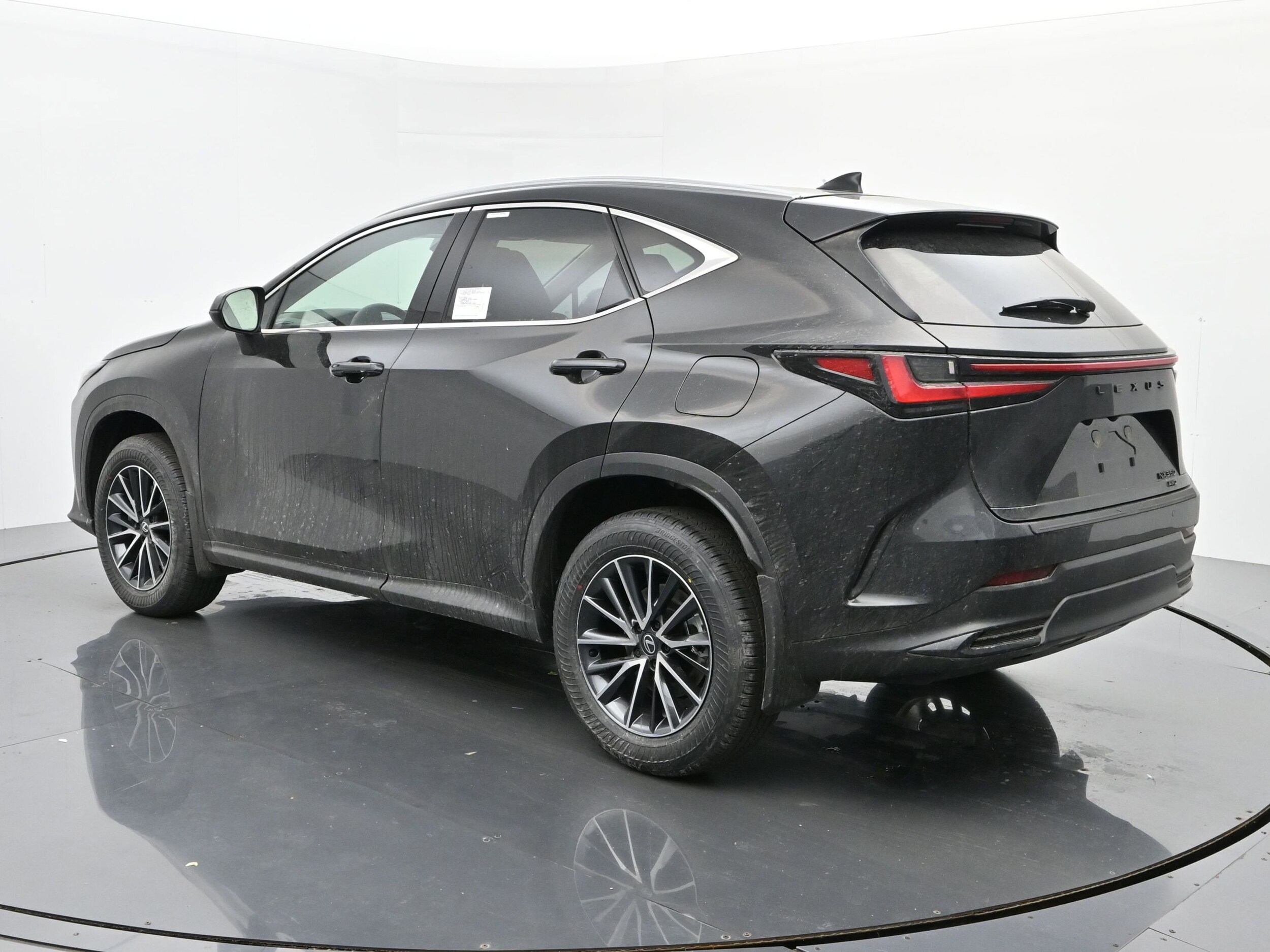 2026 Lexus NX 350 photo 3