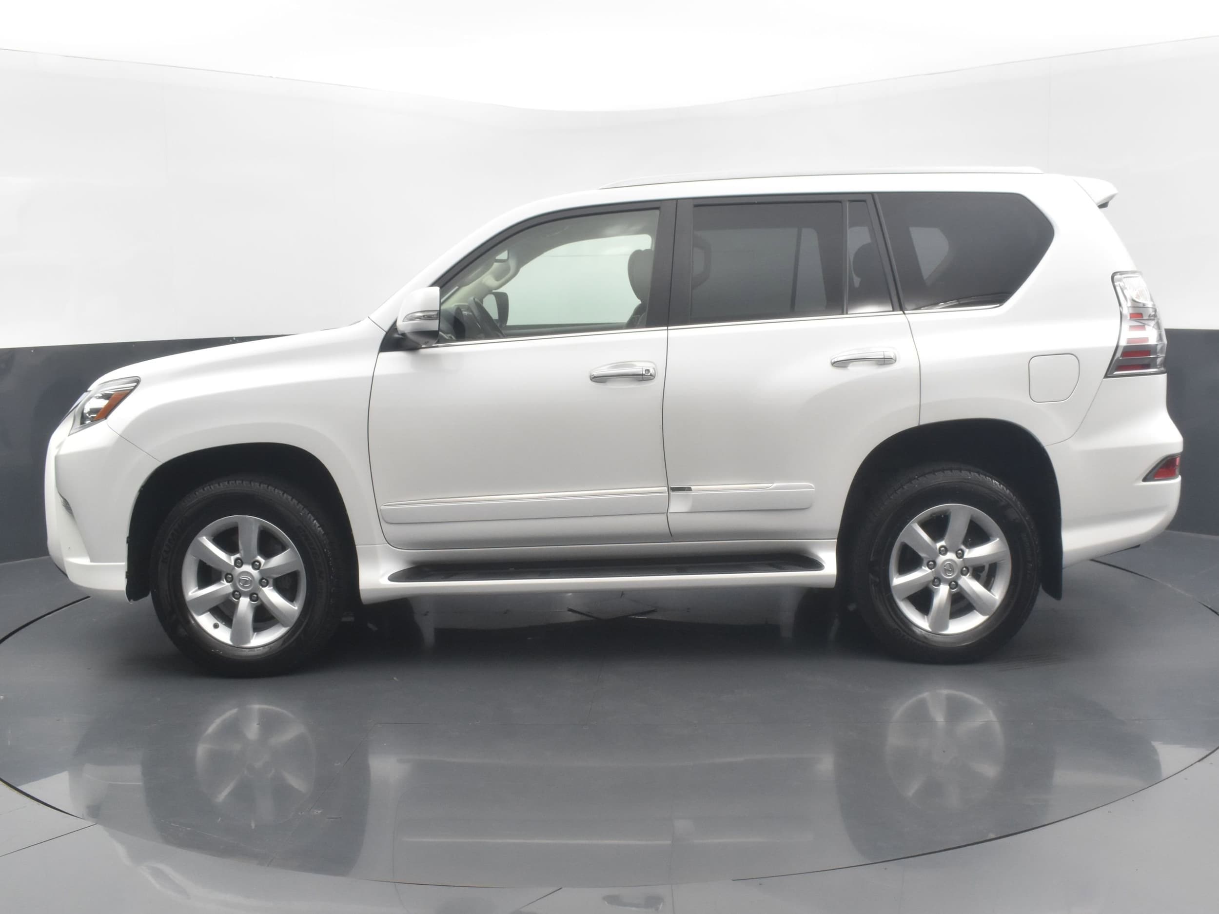 Used 2018 Lexus GX PREMIUM with VIN JTJBM7FX2J5200177 for sale in Long Island City, NY