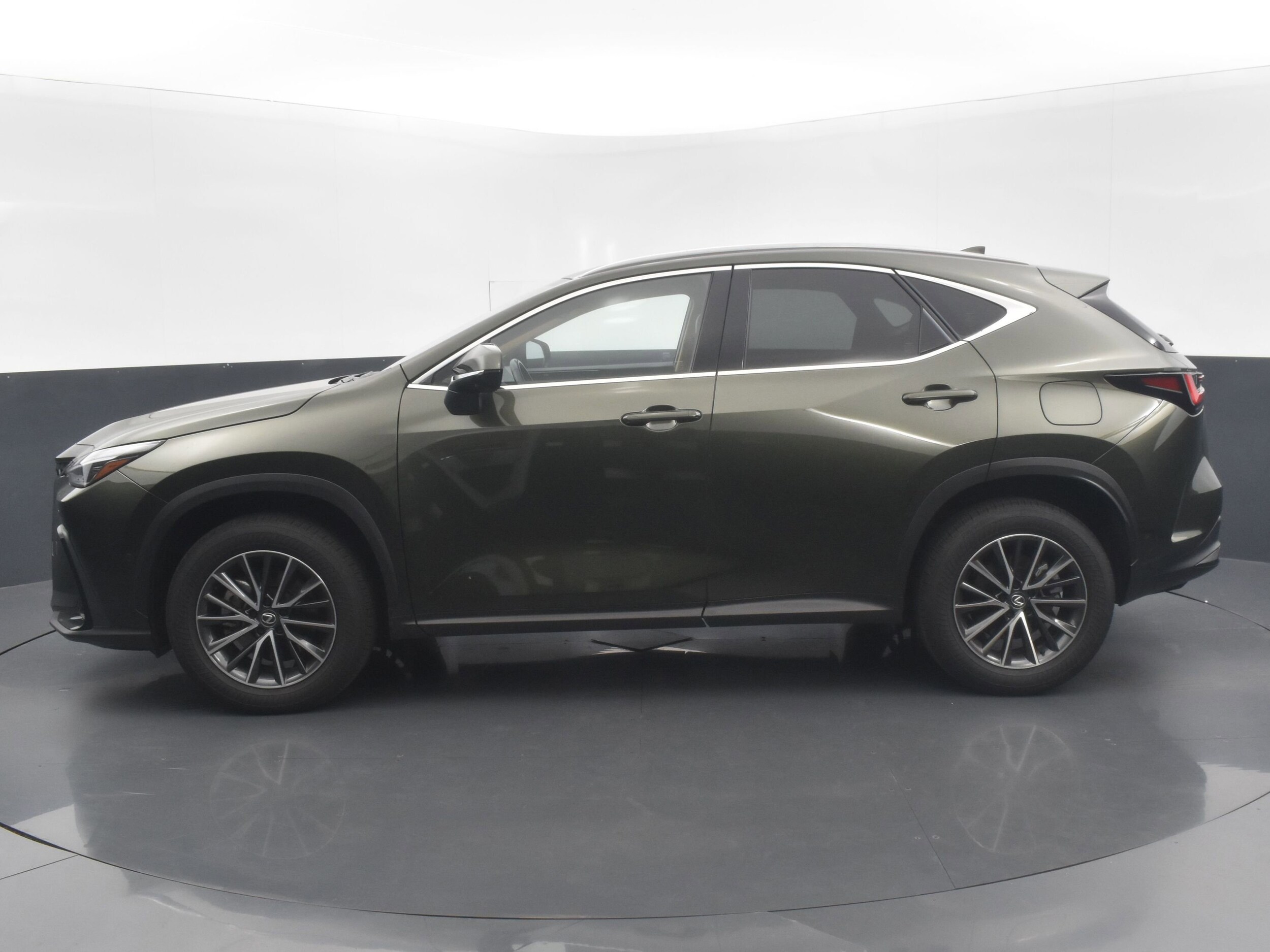 Used 2024 Lexus NX Hybrid 350h with VIN JTJHKCEZ0R2019880 for sale in Long Island City, NY