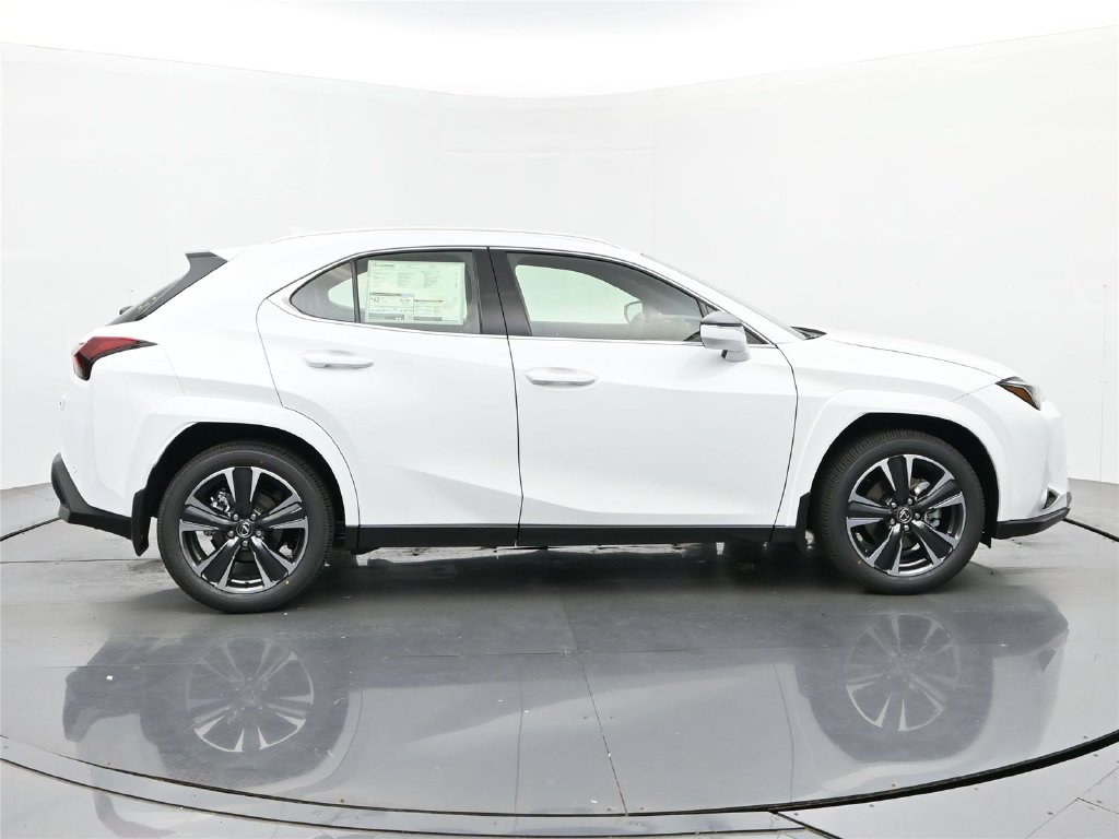 2026 Lexus UX Hybrid 6