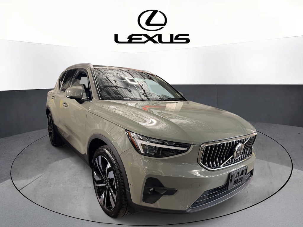 Used 2025 Volvo XC40 B5 Ultra Bright Theme SUV
