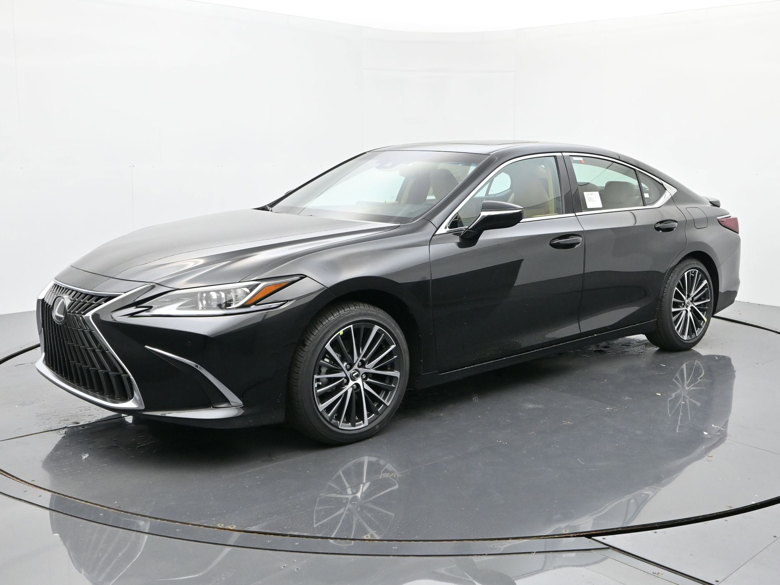 2025 Lexus ES 350's photo