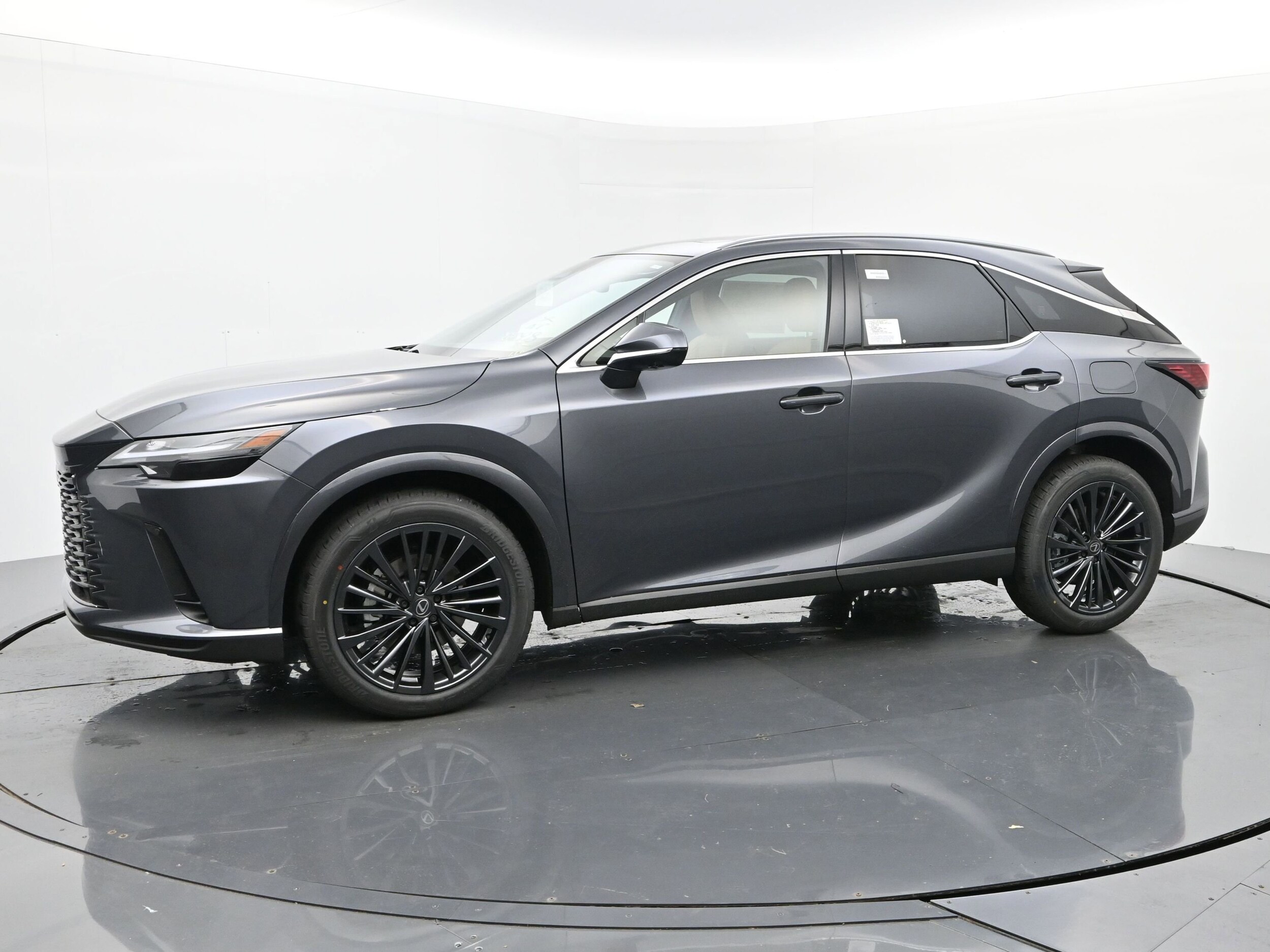 2026 Lexus RX 450h Premium AWD photo 2
