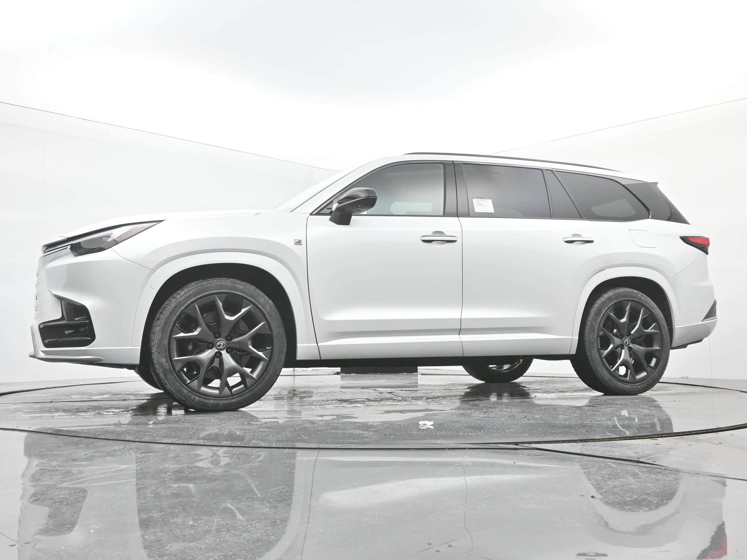 2026 Lexus TX 500h F-Sport - Photo 16