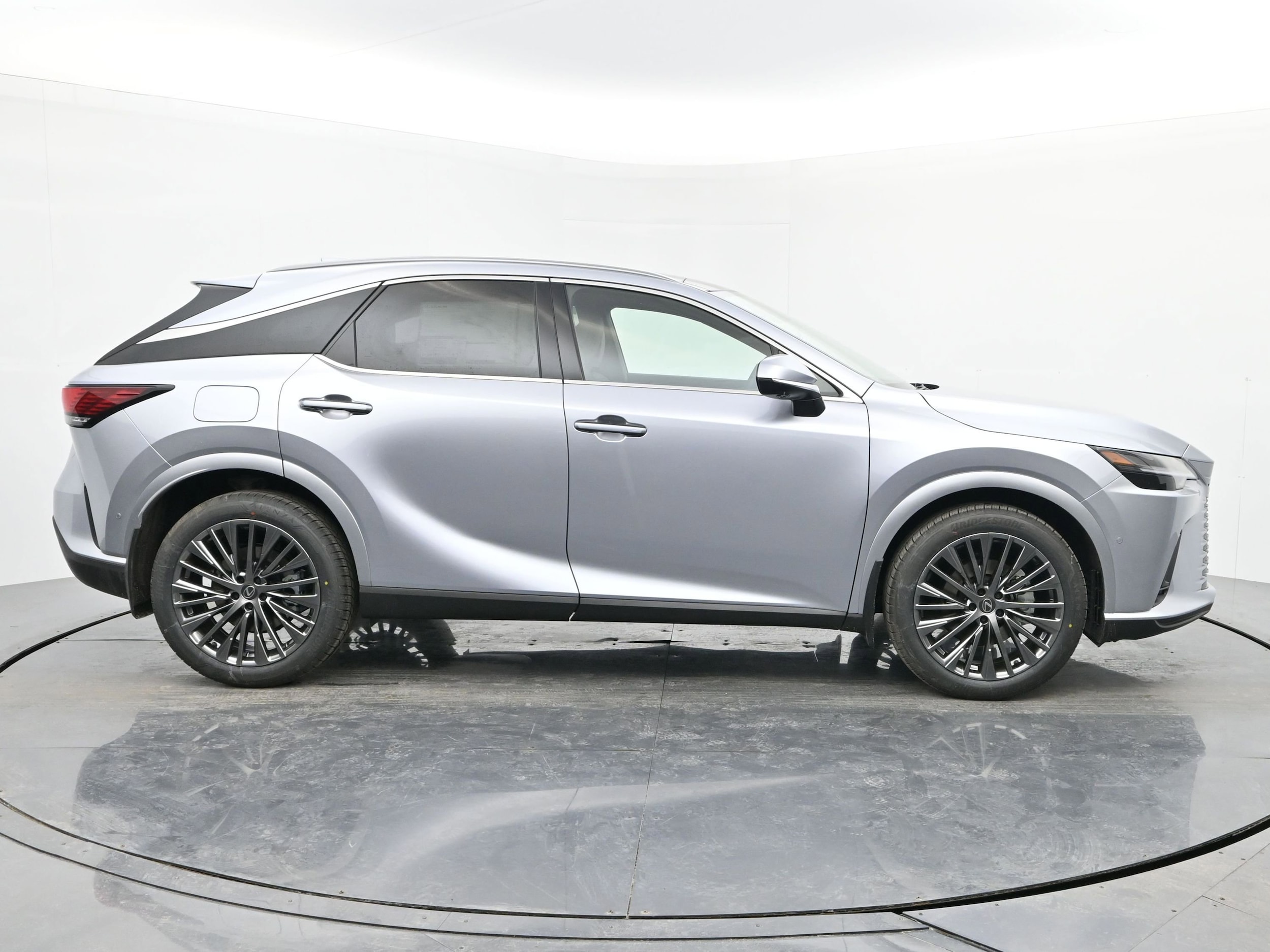 2026 Lexus RX 450h+ Luxury - Photo 6