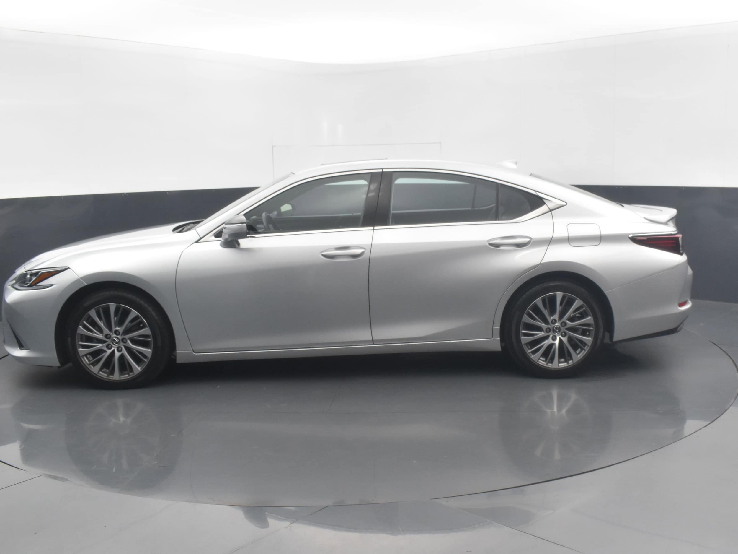 Certified 2021 Lexus ES 350 with VIN 58ADZ1B1XMU105330 for sale in Long Island City, NY