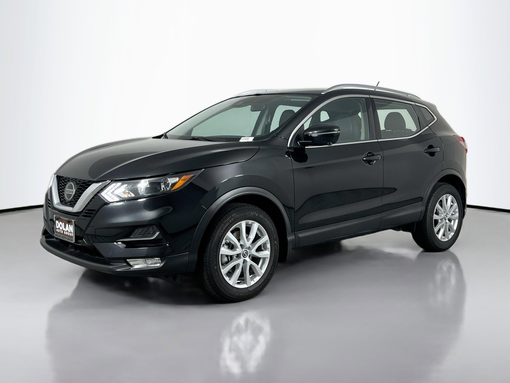2022 Nissan Rogue Sport SV photo 2